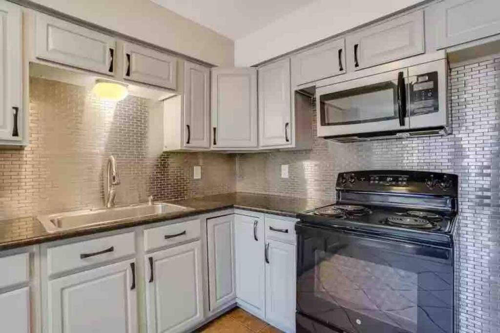 Comfy, contemporary quiet retreat vacation home with views view 5