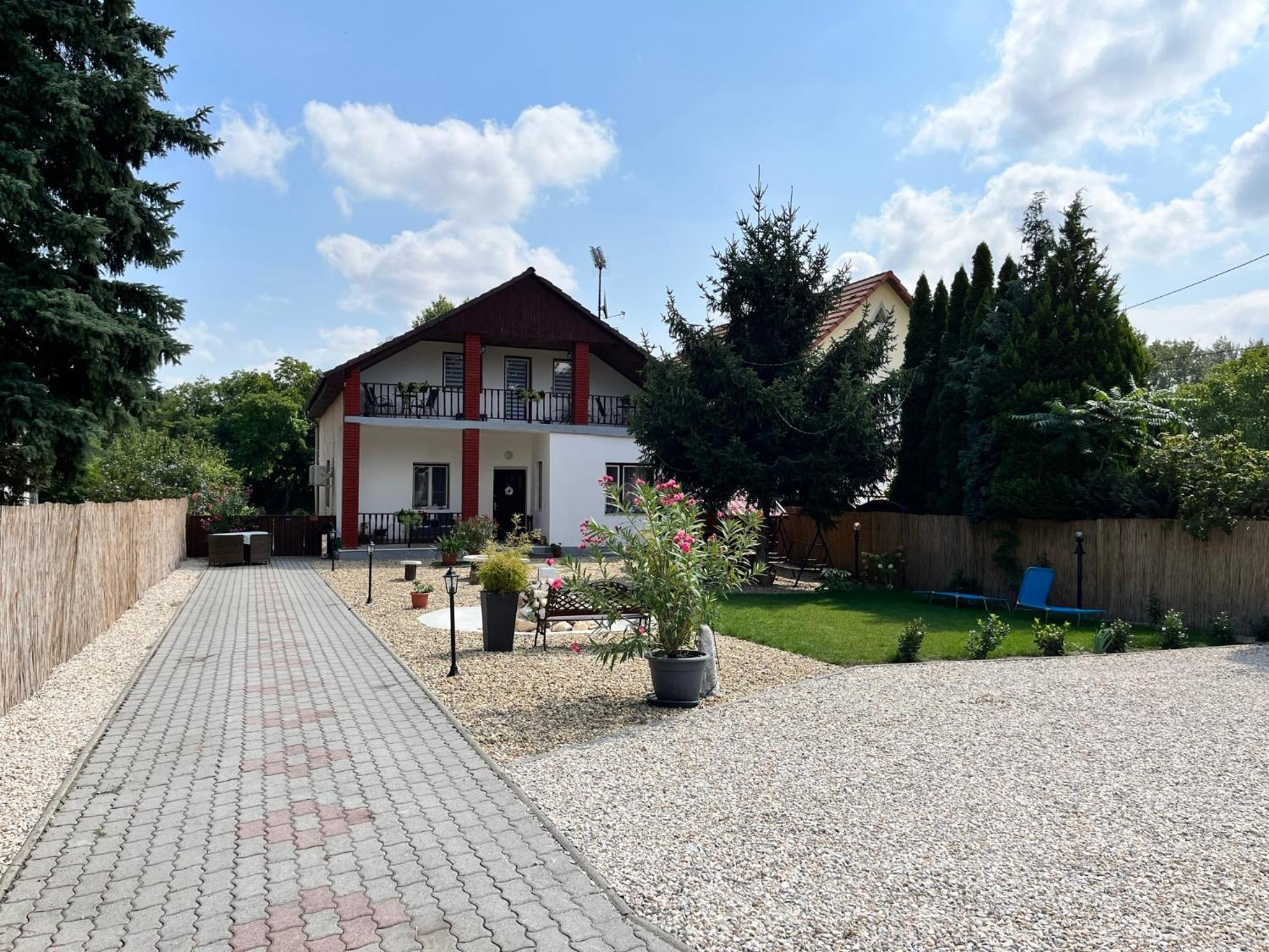 Babér Vendégház view 2