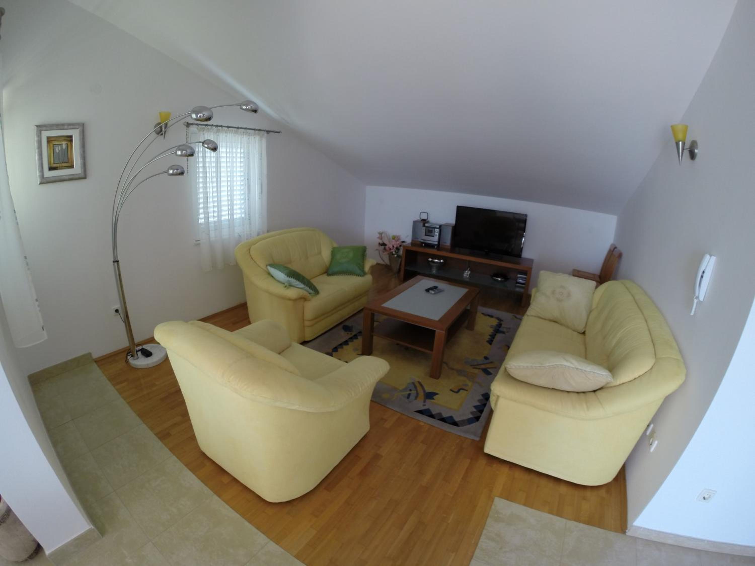 Photo 51