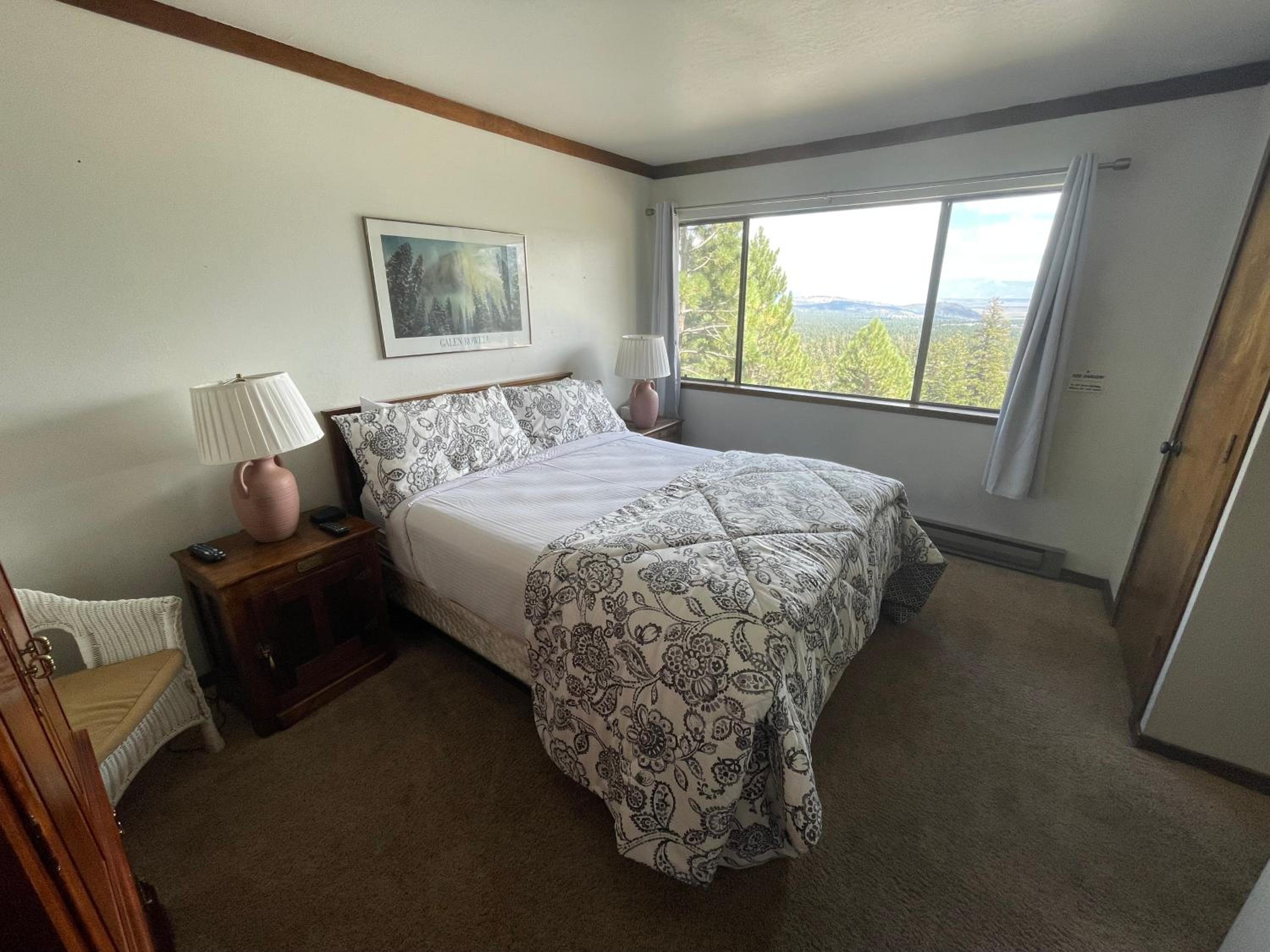 Mammoth Point by 101 Great Escapes