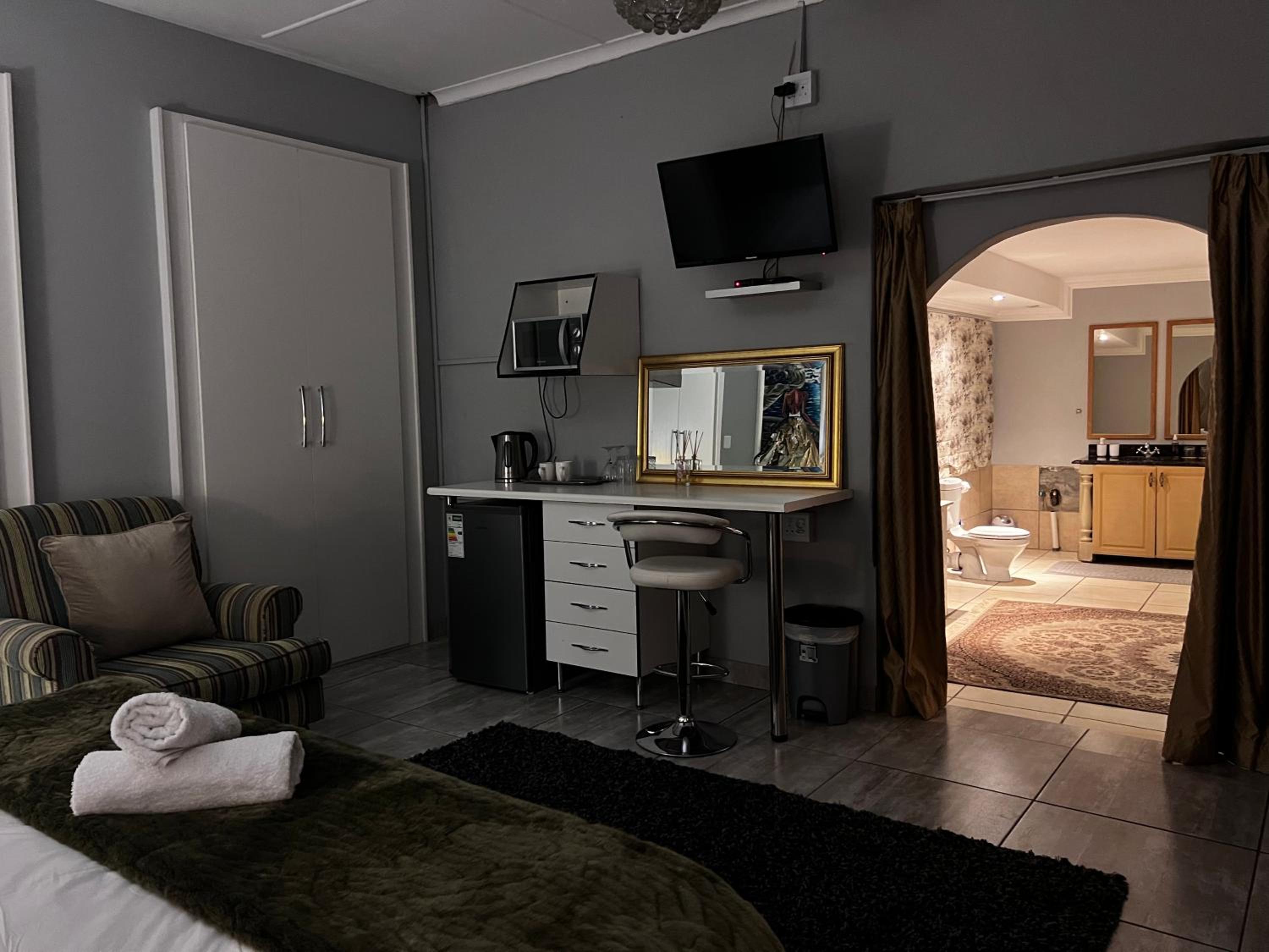 Silken Trap Guest House NO LOADSHEDDING