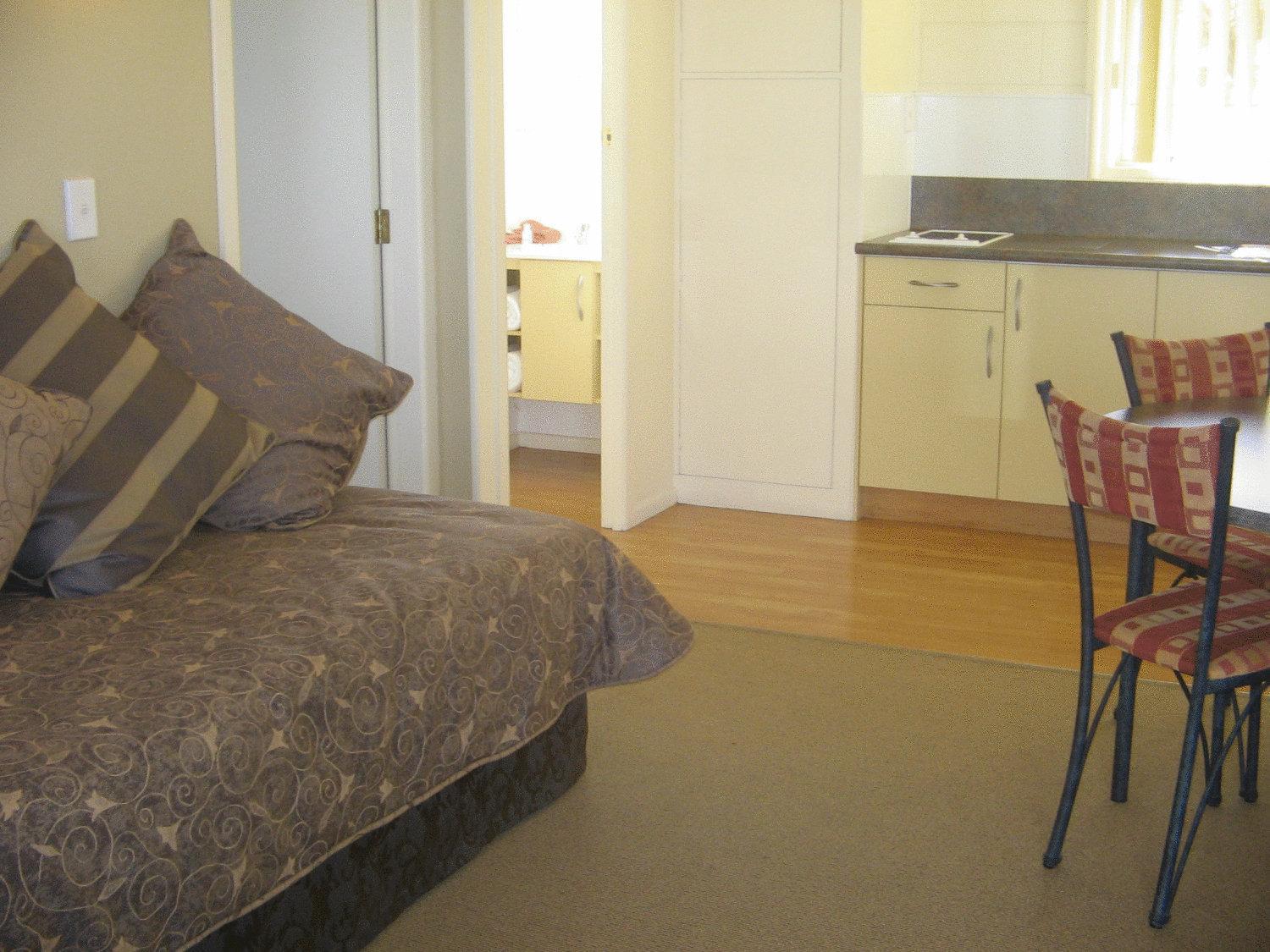Shortland Court Motel view 3