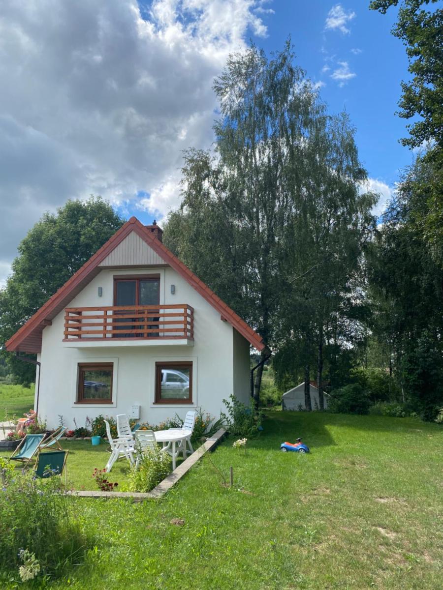 Caloroczny domek letniskowy ze stawem view 5