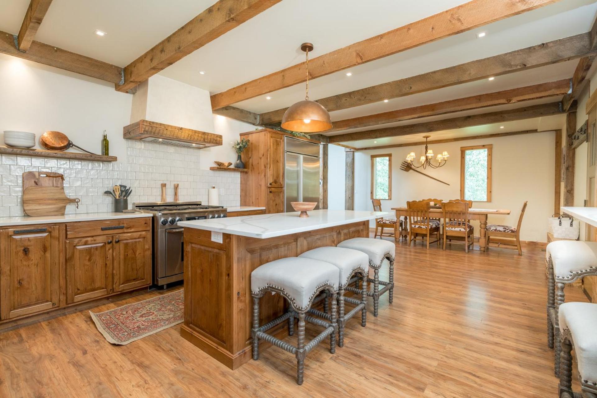 Bear Lodge with private Pool, Hottub, and Sauna! - Property Image 33