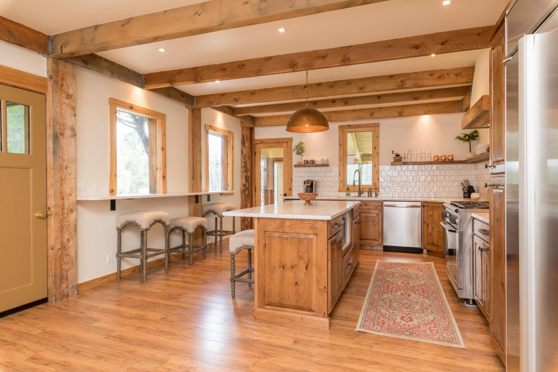 Bear Lodge with private Pool, Hottub, and Sauna! - Property Image 32