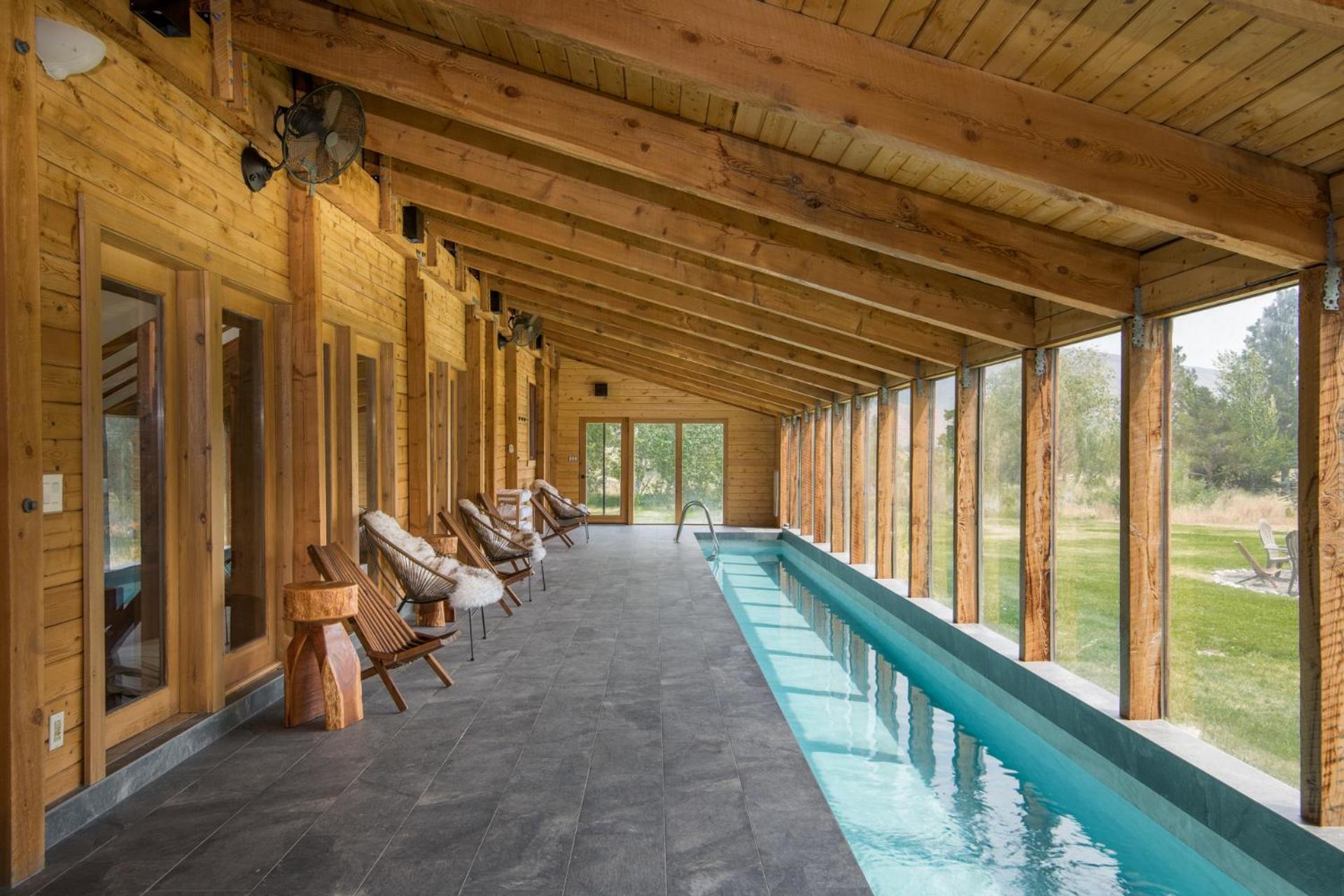 Bear Lodge with private Pool, Hottub, and Sauna! - Property Image 5
