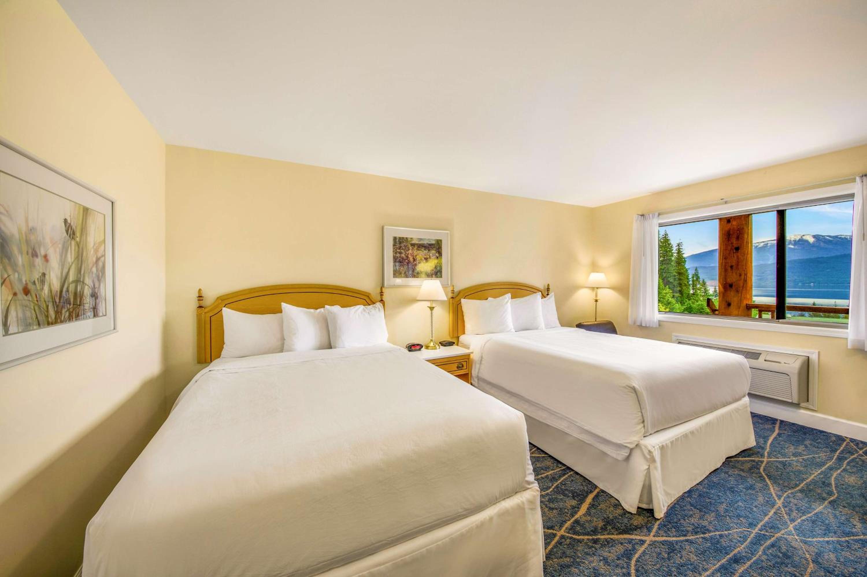 Kootenay Lakeview Resort BW Signature Collection