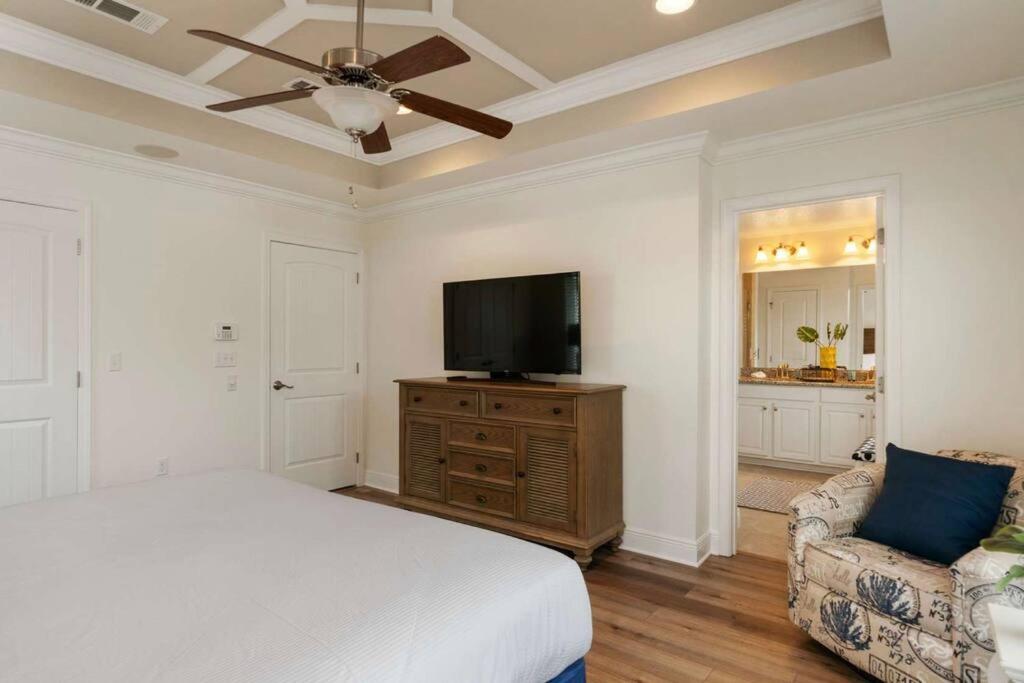 Beautiful 4 bedroom near Rosemary Beach!