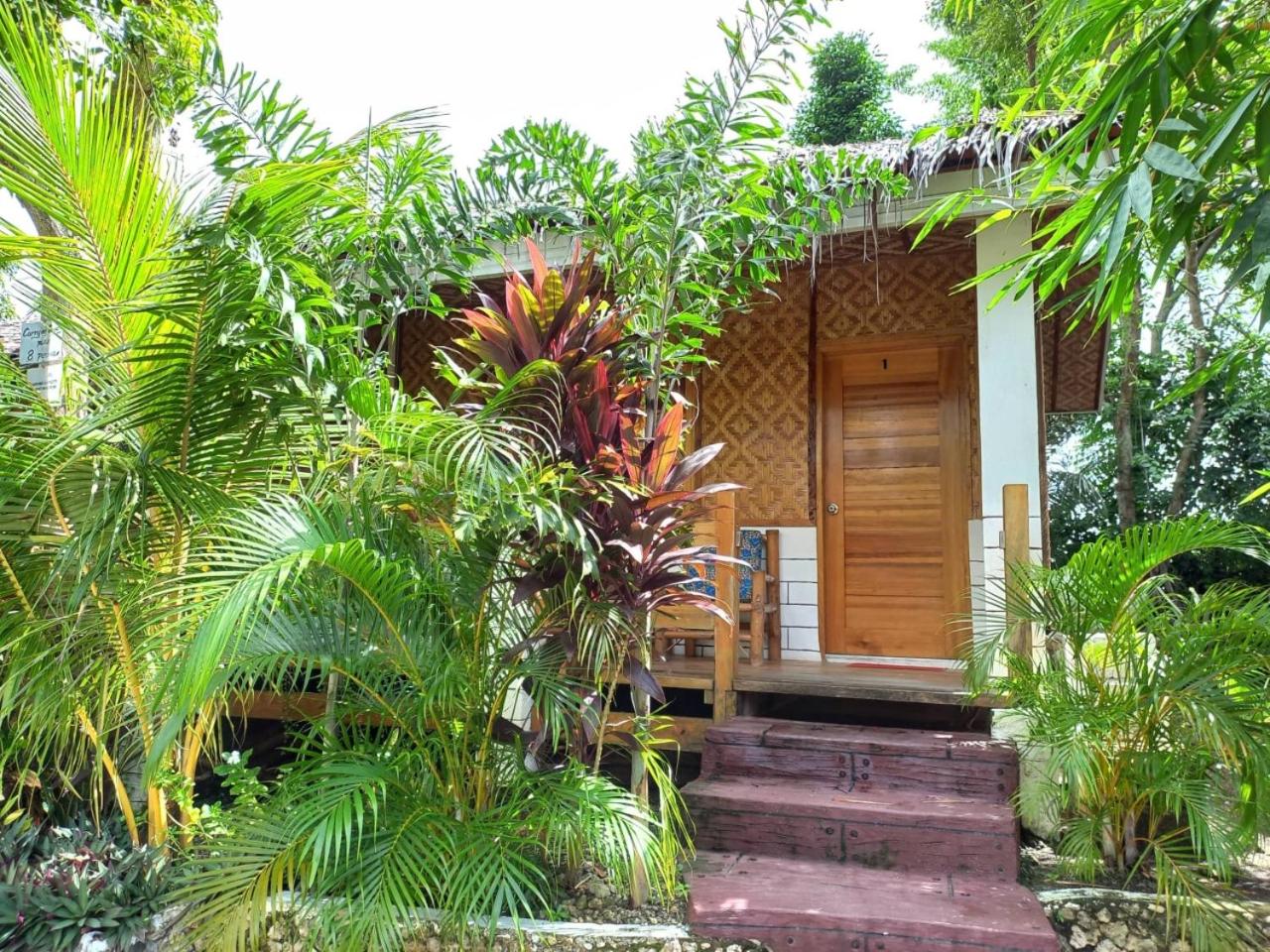 Sambag Hideaway Bungalows view 2