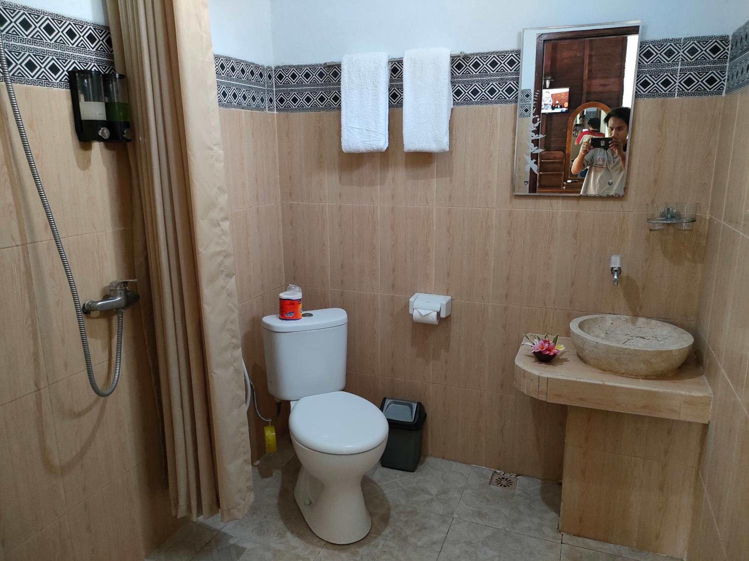 Photo 12