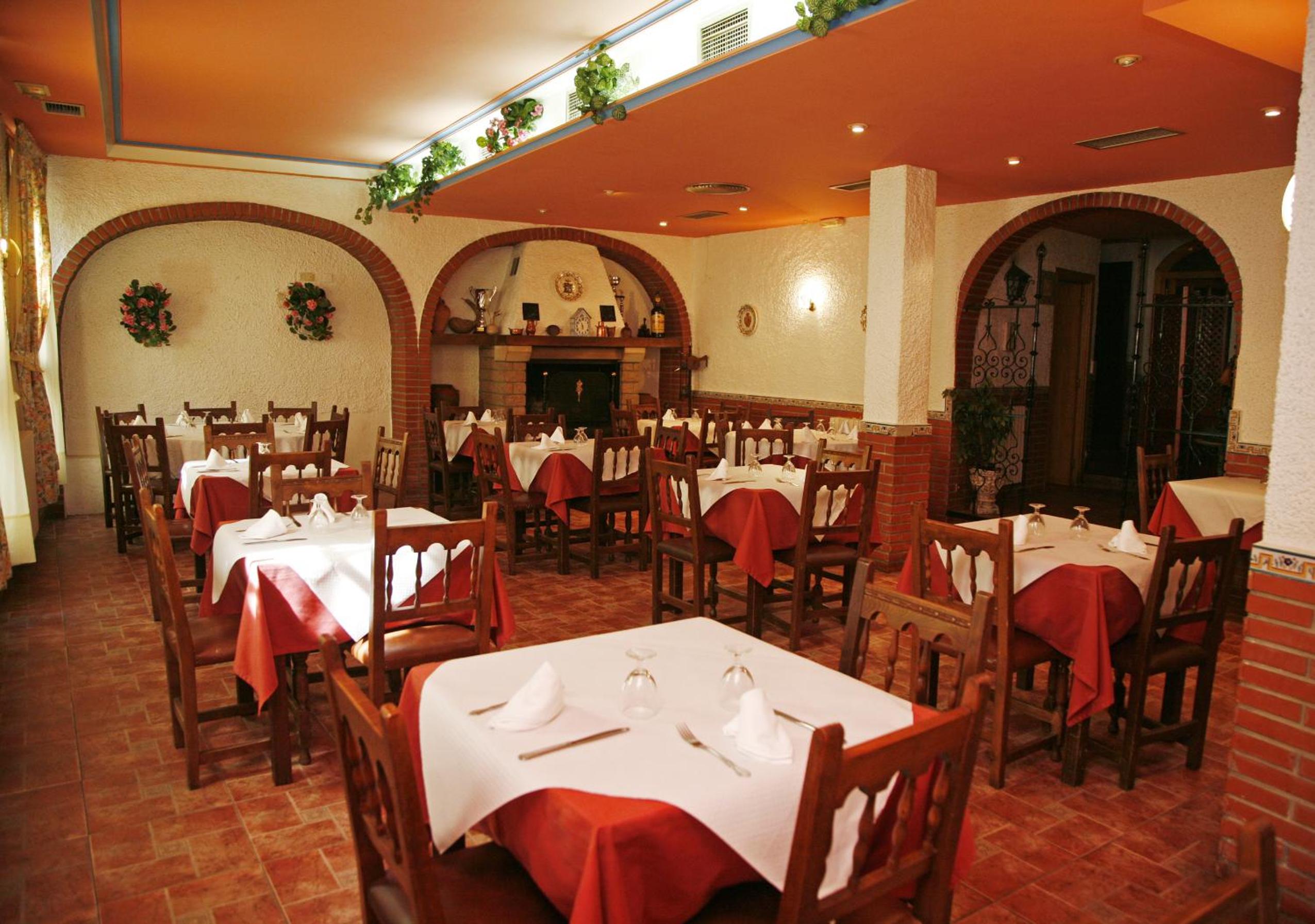 Hostal Cuatro Esquinas view 5