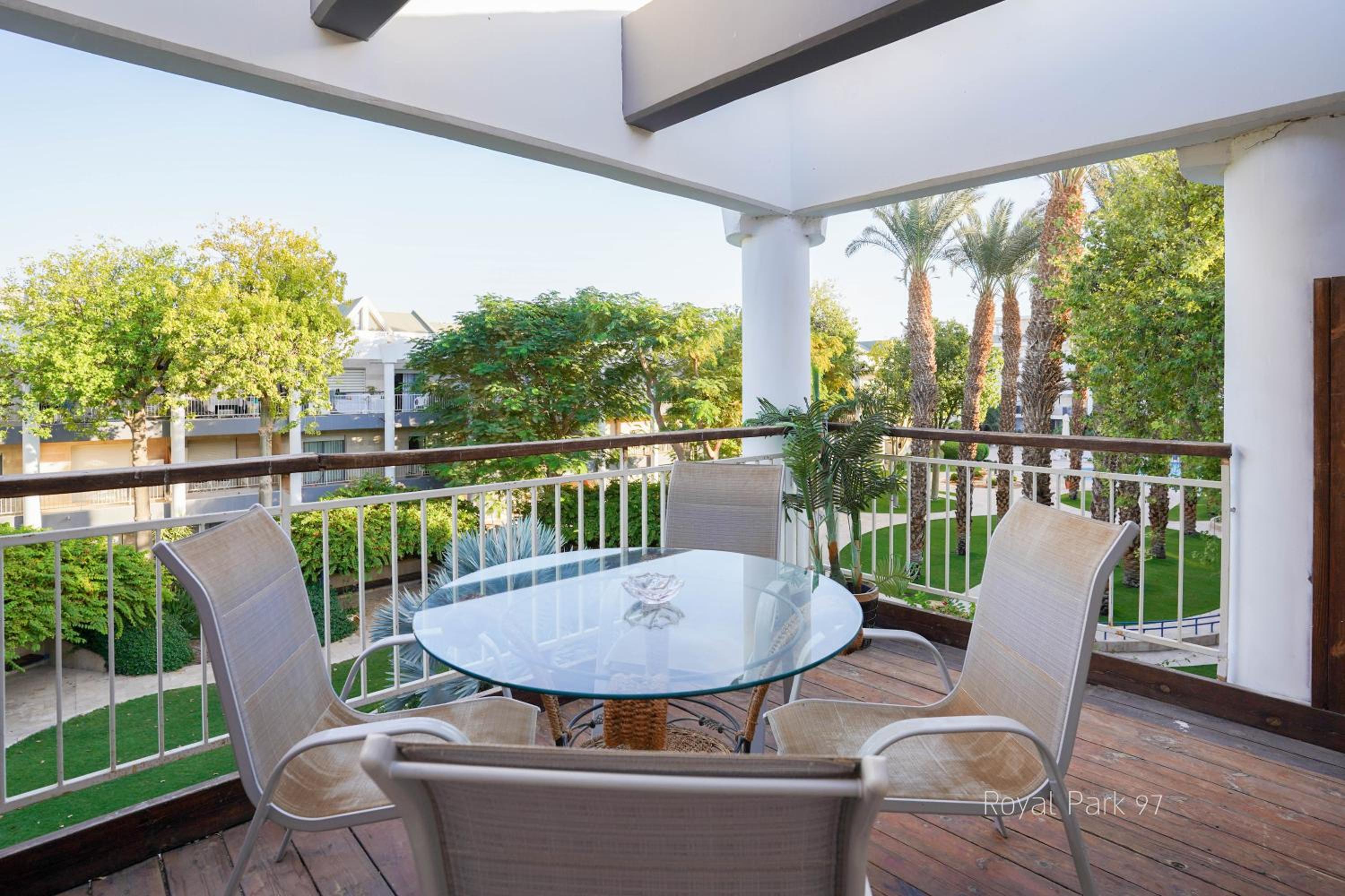 Royal Park Apartments Resort by Sea N Rent view 2