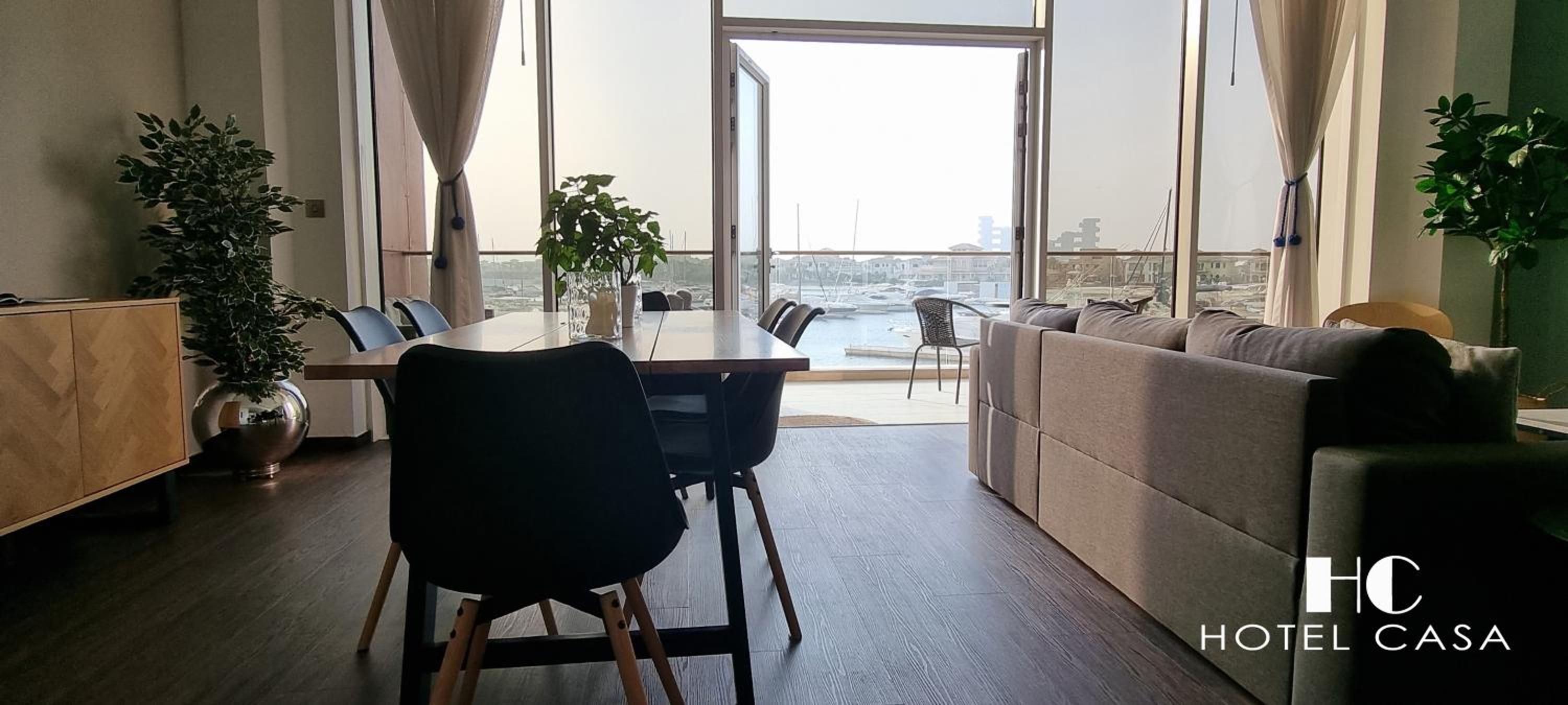 Palm Jumeirah 1BR luxurious & gorgeous view