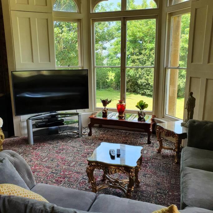 Country Manor House with indoor Pool and Hot Tub view 5