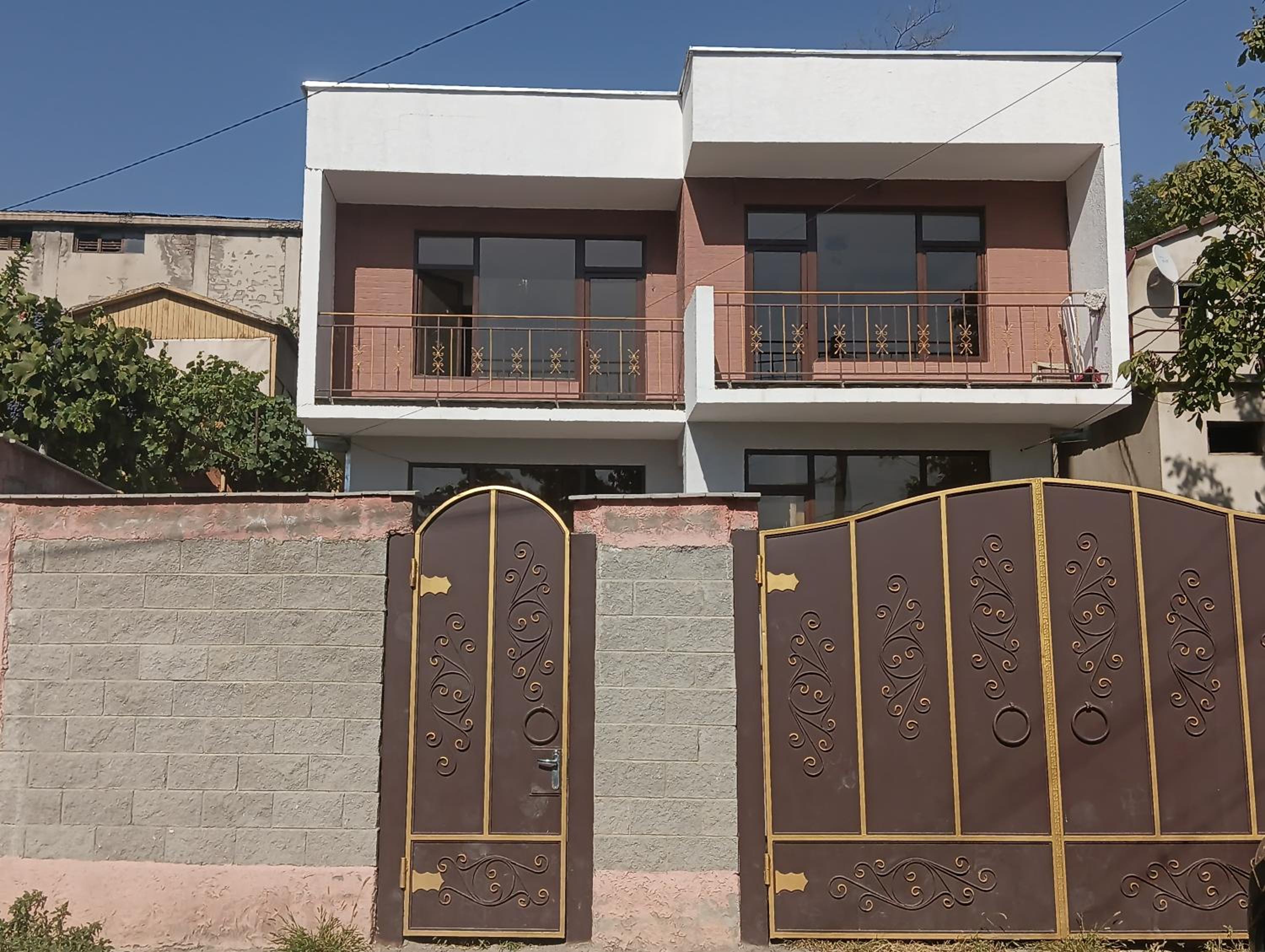 Mary's Cozy & Lovely studio on very quiet Khosharauli street view 3