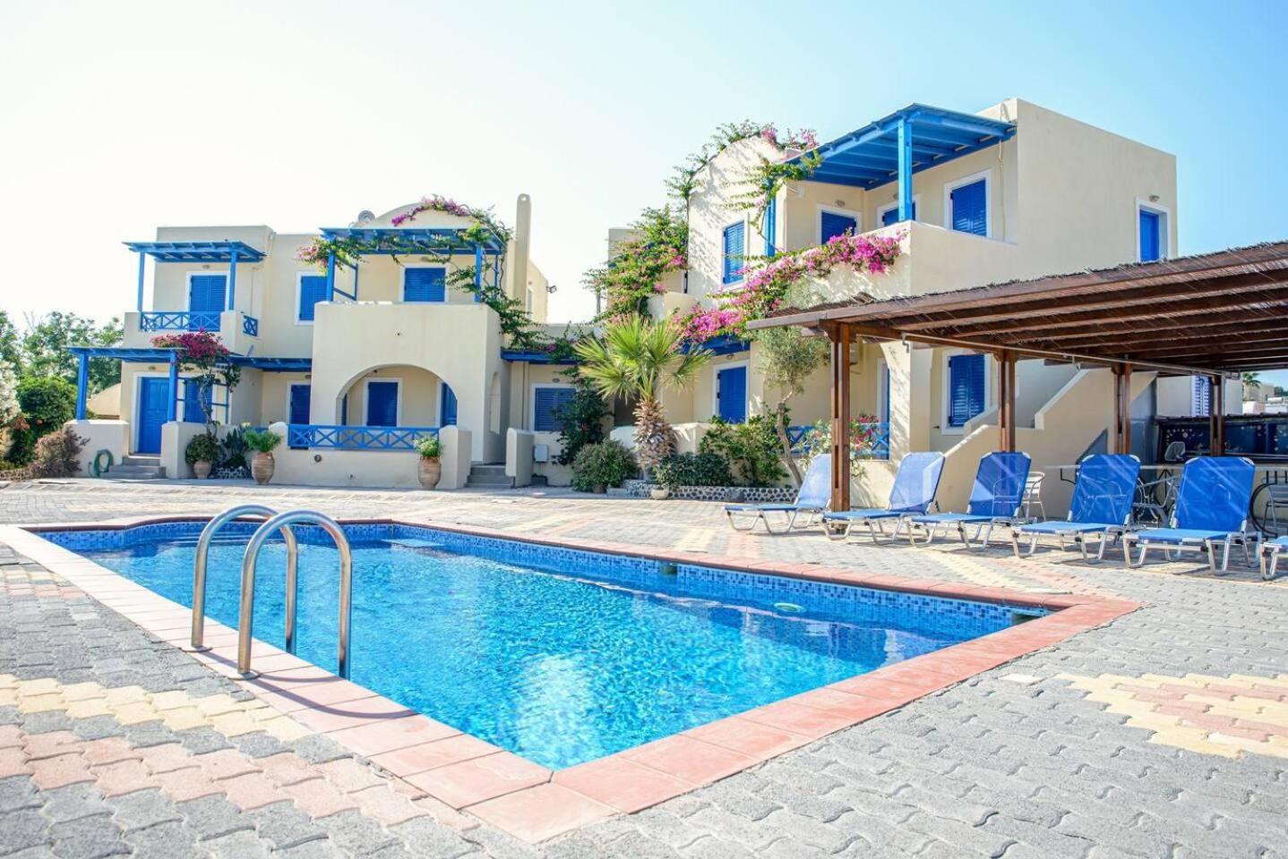 Santorious Cavehouse