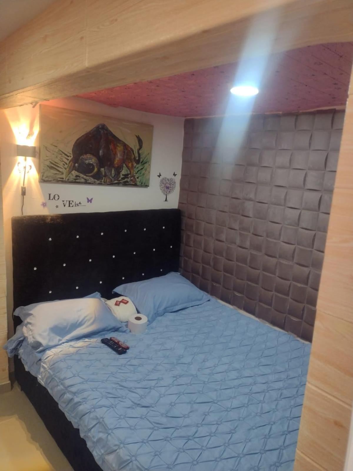 APARTAMENTO PARA TRES PERSONAS a 10 minutos del centro de eventos valle del pacifico y a la misma distancia del centro de la ciudad Y también a 300 mts del