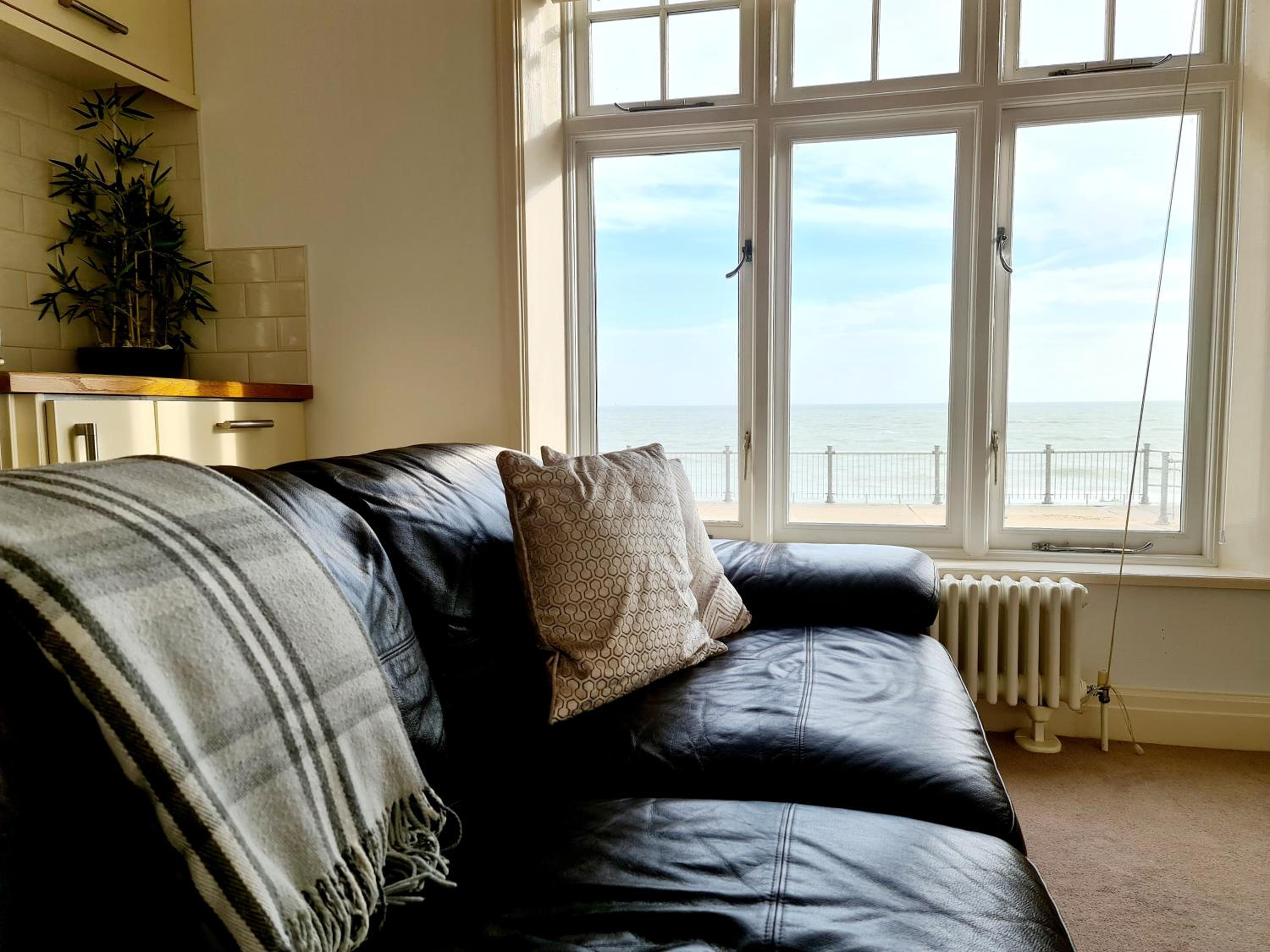 Ramsgate Vacations - Vitamin Sea Beachfront Apartment Ramsgate - Sleeps 4 - Property Image 16