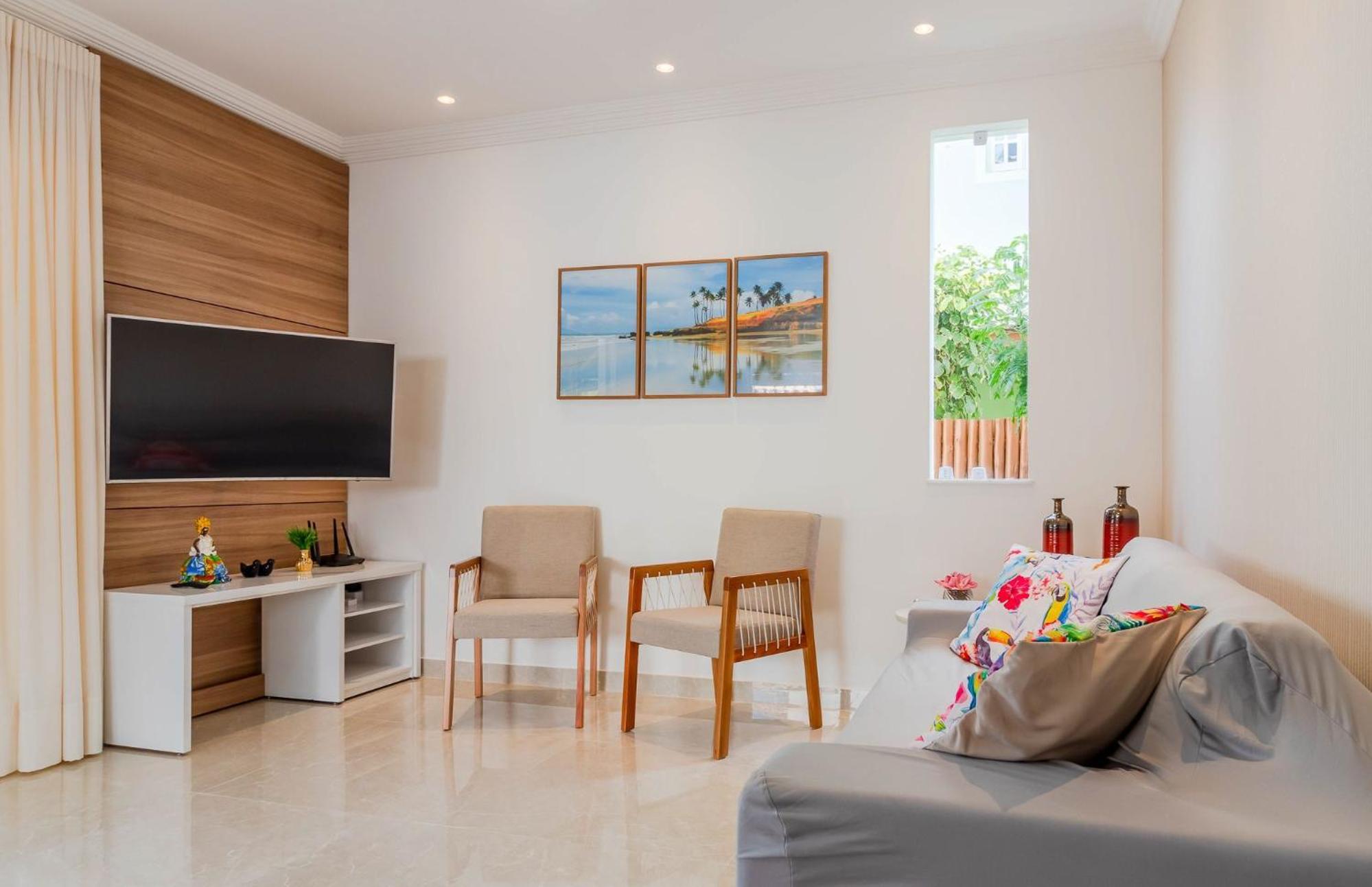 GB07 Great House 4 Suites with Pool in Guarajuba