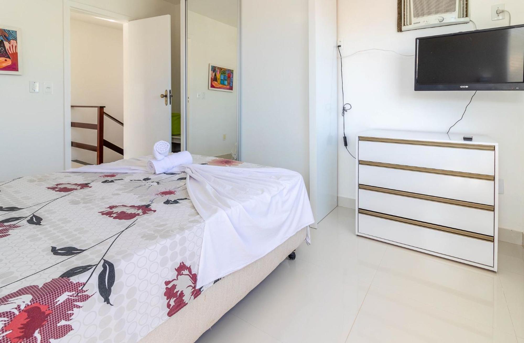 GB07 Great House 4 Suites with Pool in Guarajuba