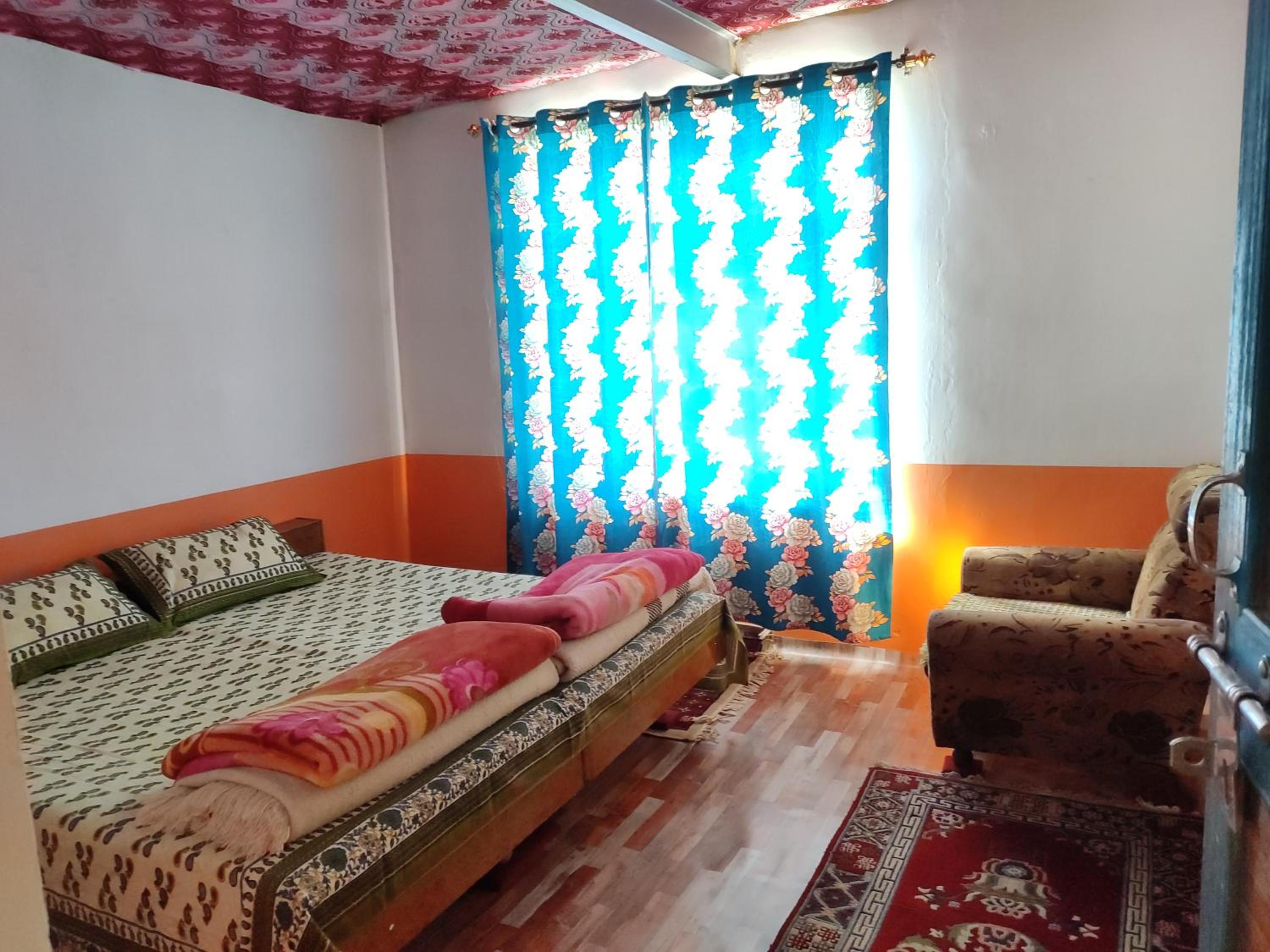 Nawang HomeStay view 4