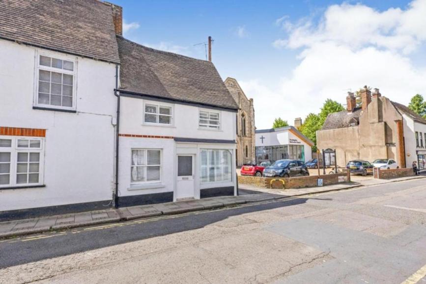 Huntingdon Vacations - Samuel Pepys Cottage - Property Image 9