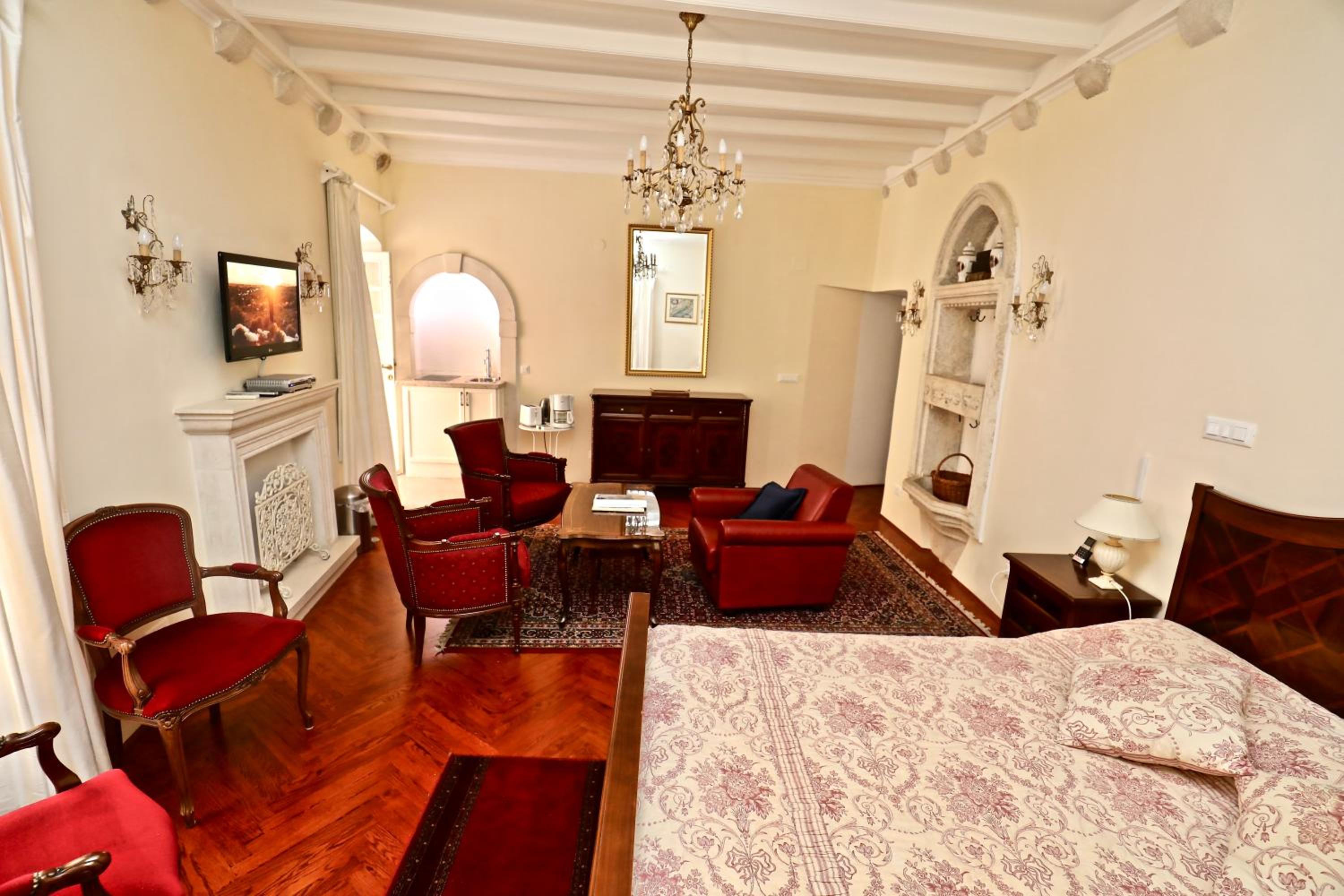 Antunini Studio Apartment