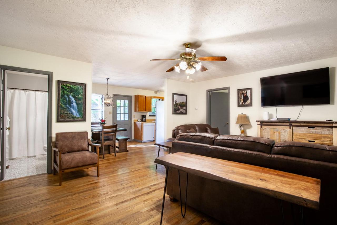Hopp On Inn Secluded 3BR Home