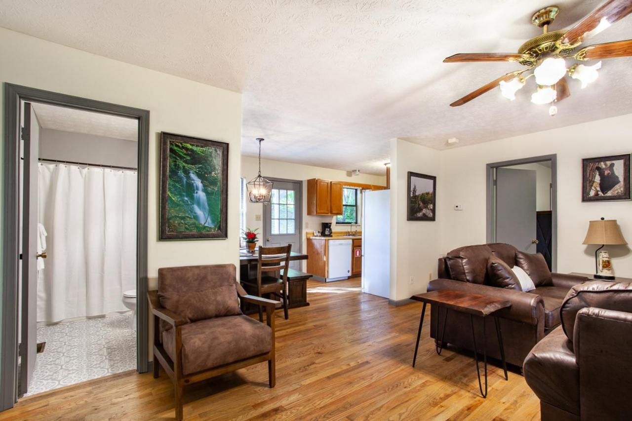 Hopp On Inn Secluded 3BR Home