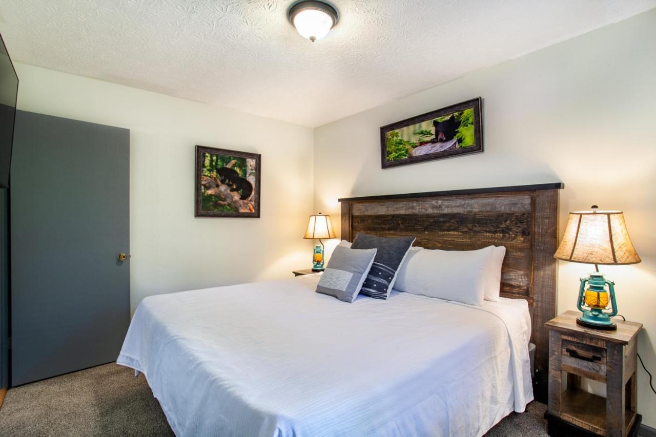 Hopp On Inn Secluded 3BR Home