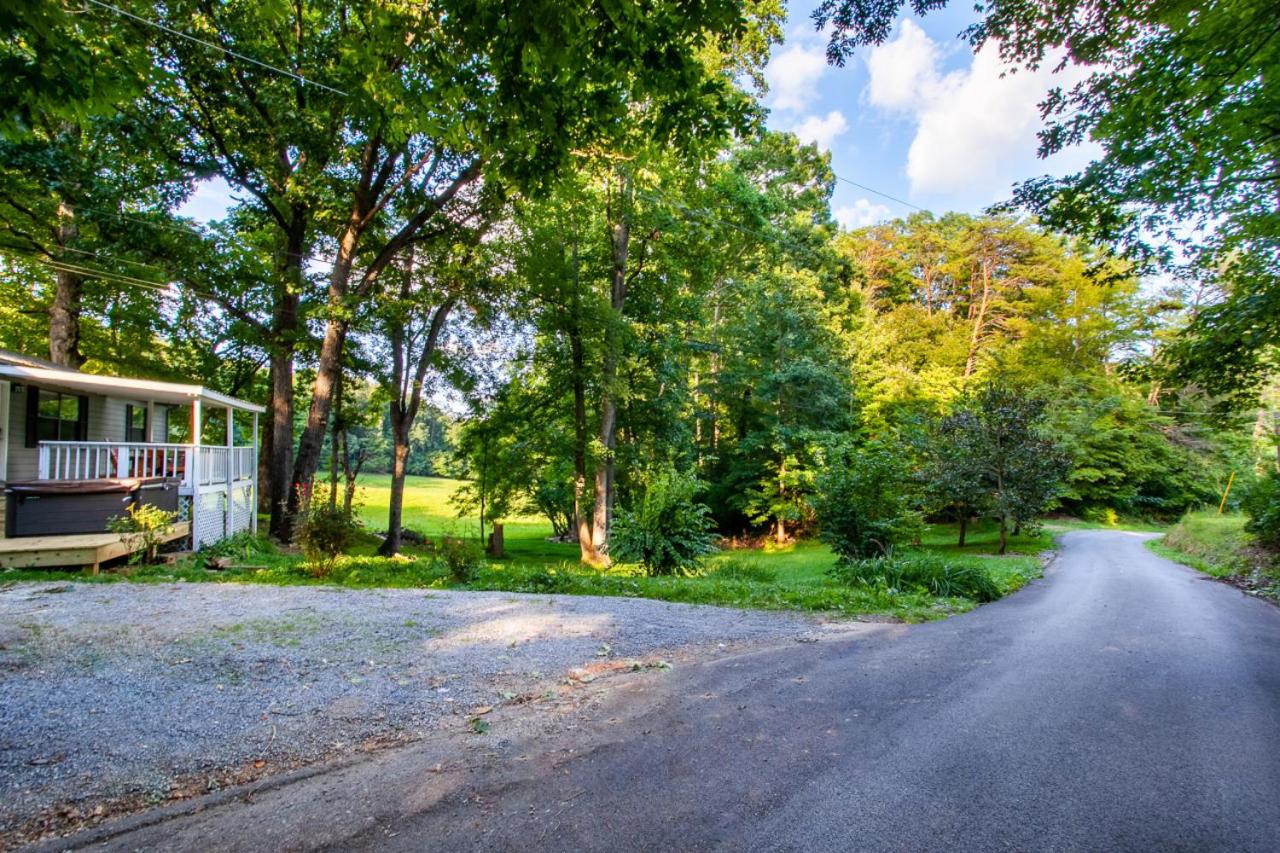 Hopp On Inn Secluded 3BR Home