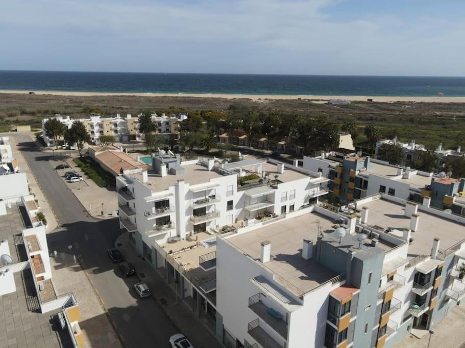 Casa Happiness, swimming pool, fast WiFi, parking view 4