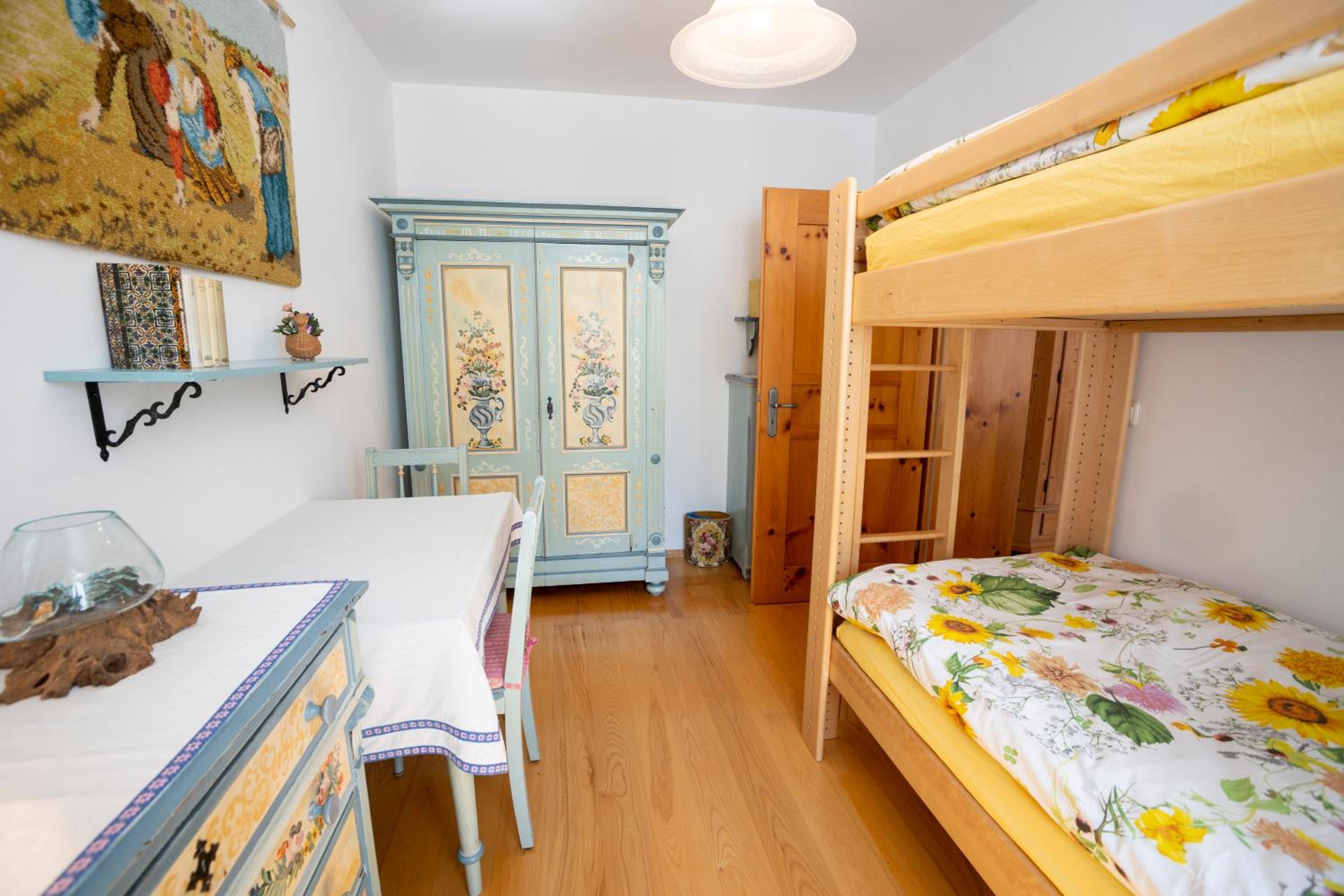 Landhauswohnung mit wildromantischem Garten