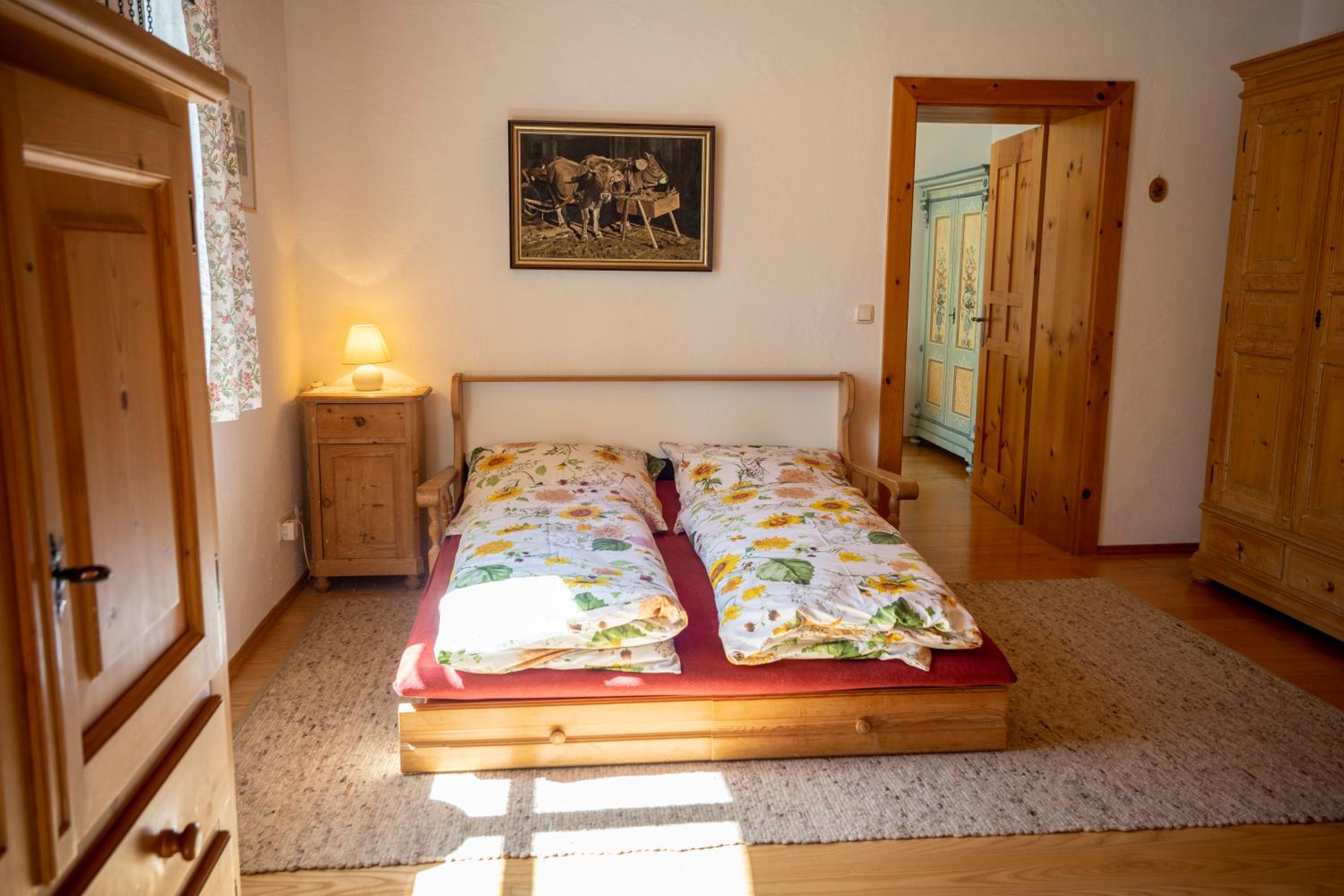 Landhauswohnung mit wildromantischem Garten