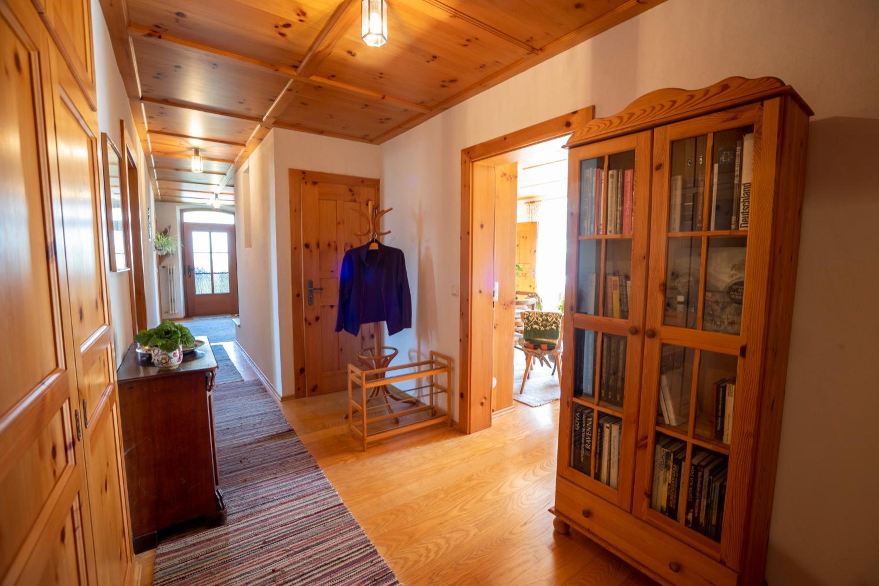 Landhauswohnung mit wildromantischem Garten