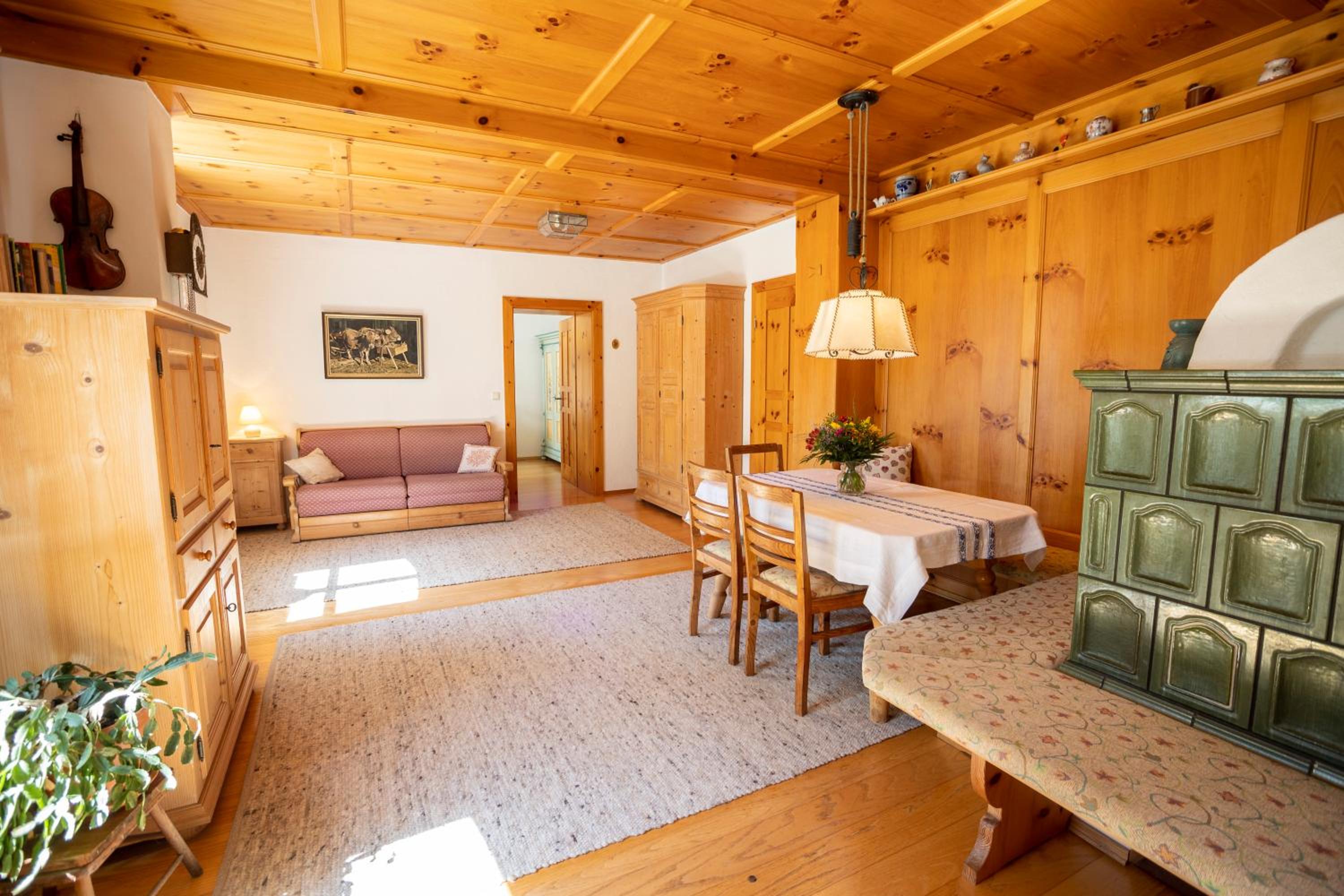 Landhauswohnung mit wildromantischem Garten