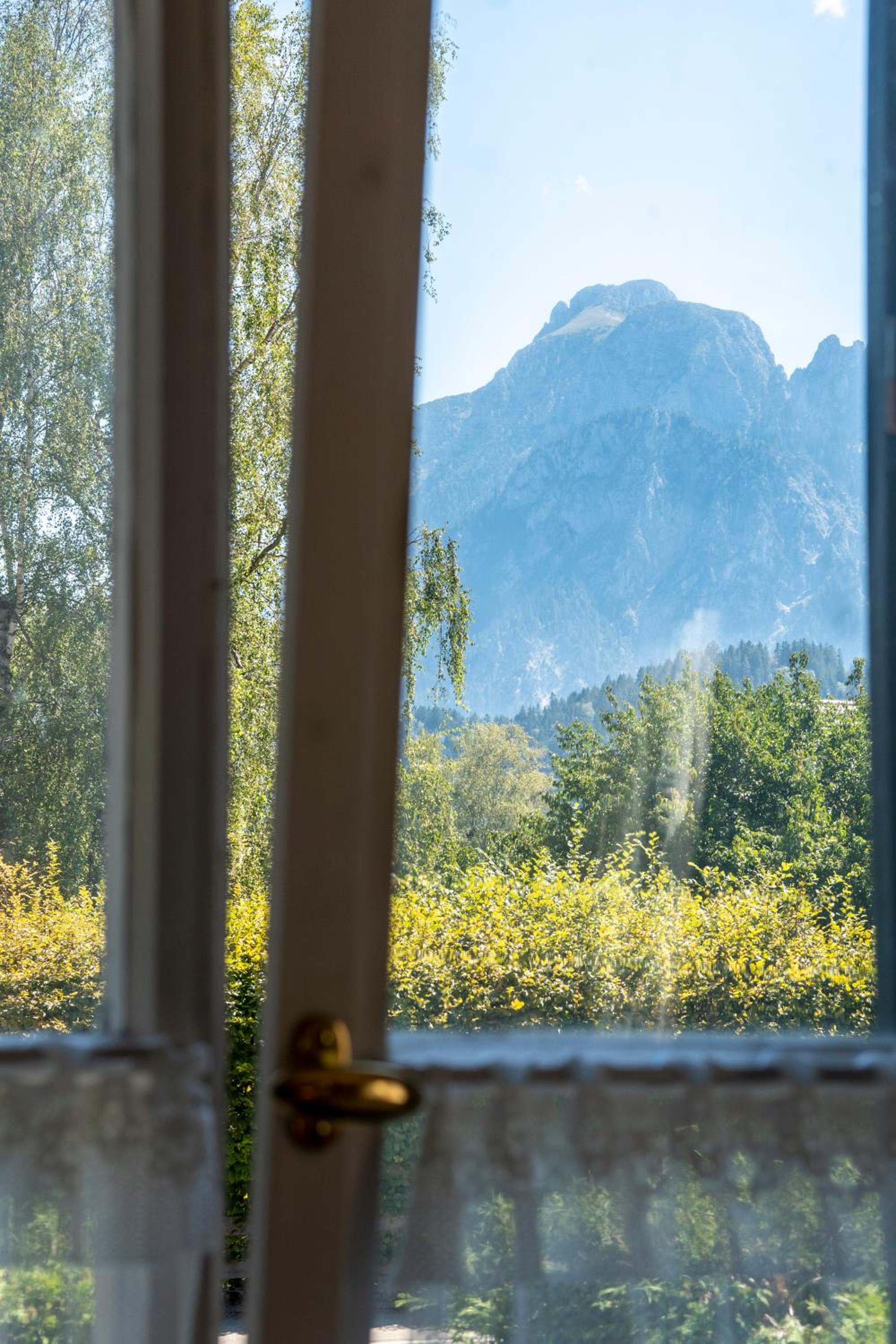 Landhauswohnung mit wildromantischem Garten