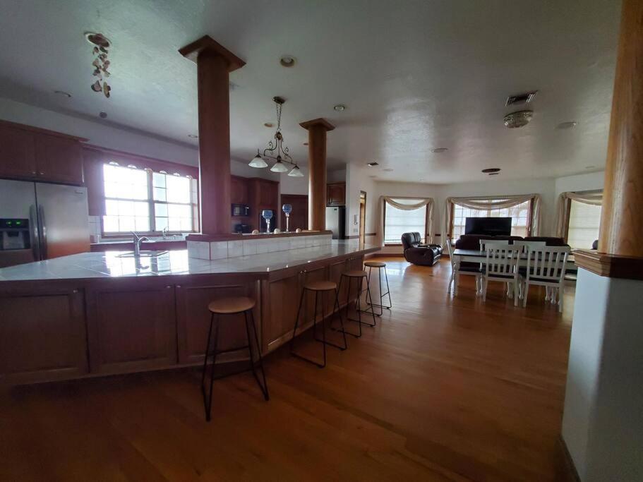 Villa Melbourne inter-coastal 2 floors 7br, heated pool view 2