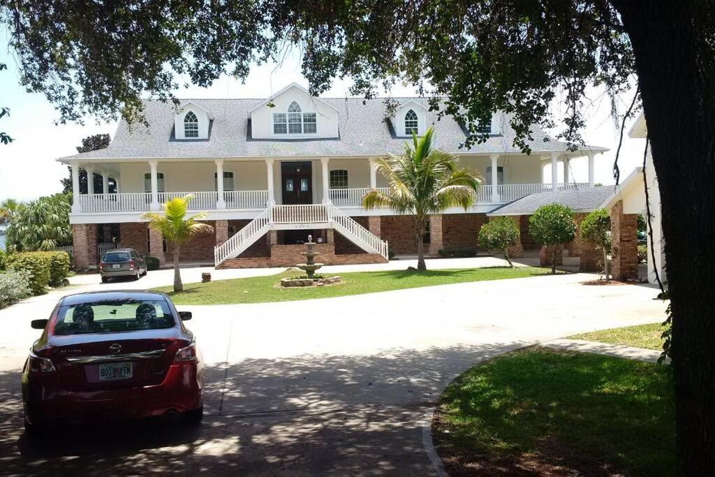 Villa Melbourne inter-coastal 2 floors 7br, heated pool view 3