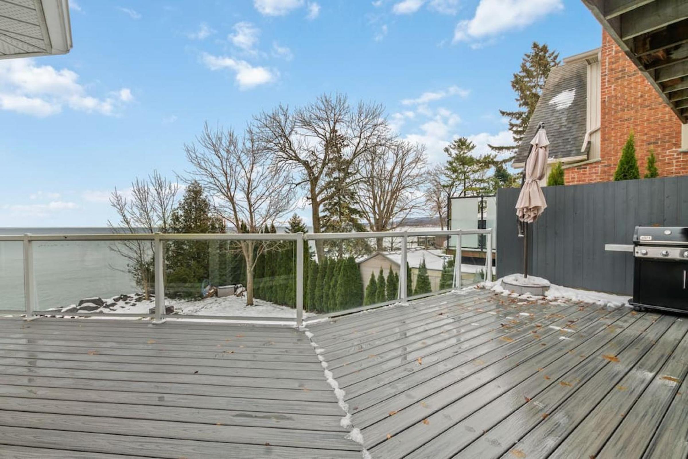 Waterfront Cottage on Georgian Bay w Hot Tub