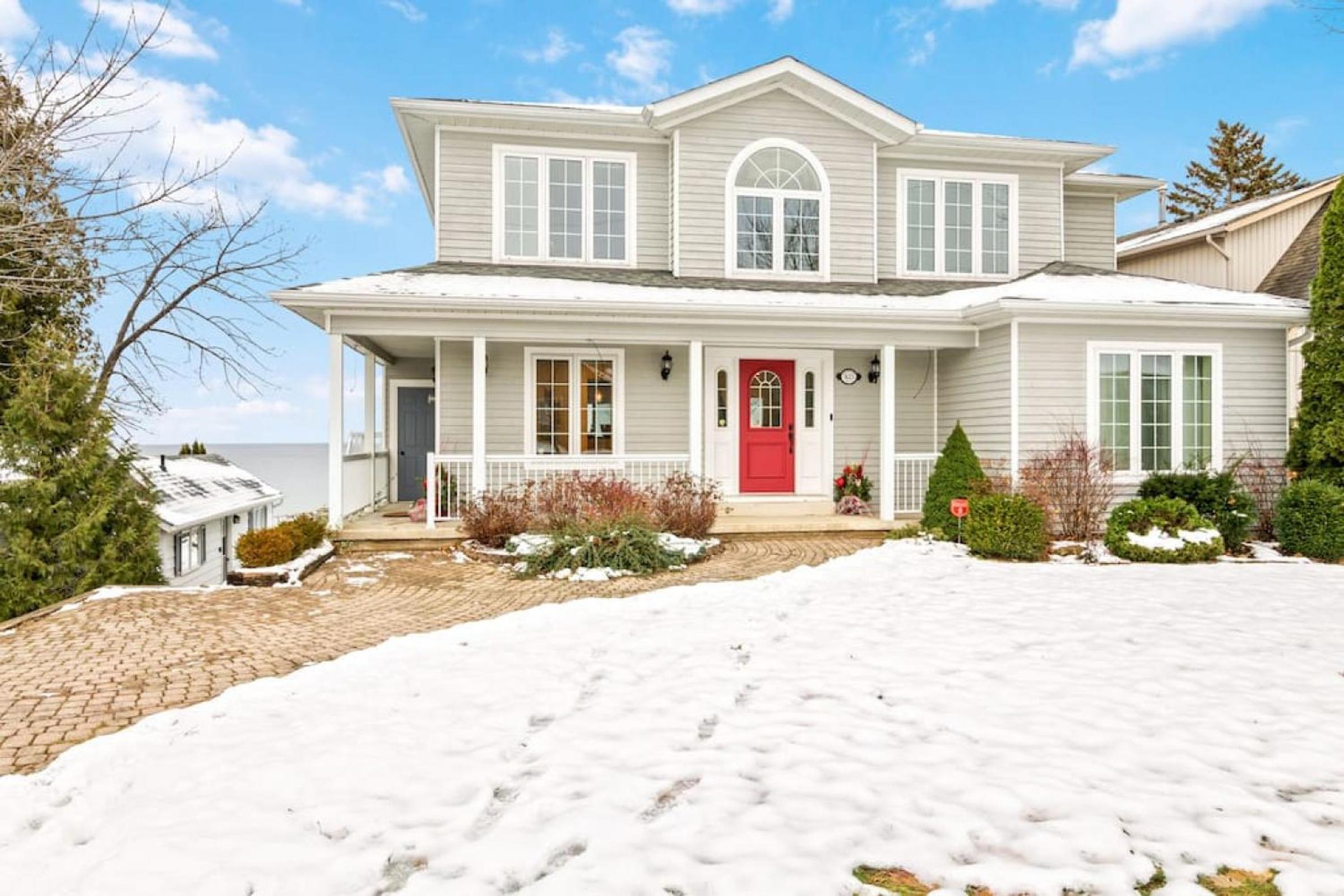 Waterfront Cottage on Georgian Bay w Hot Tub
