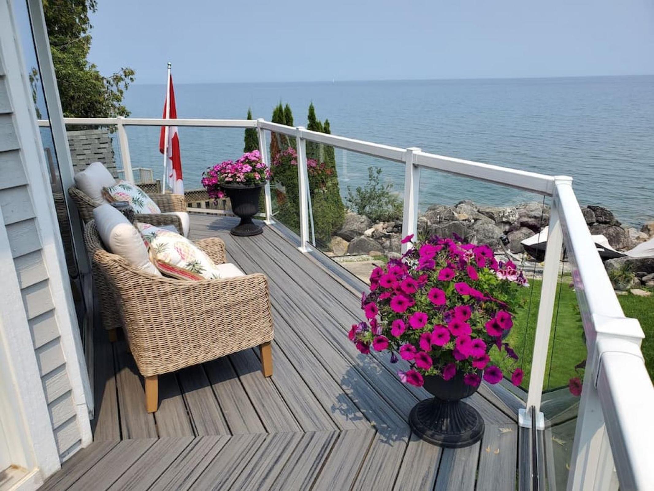 Waterfront Cottage on Georgian Bay w Hot Tub