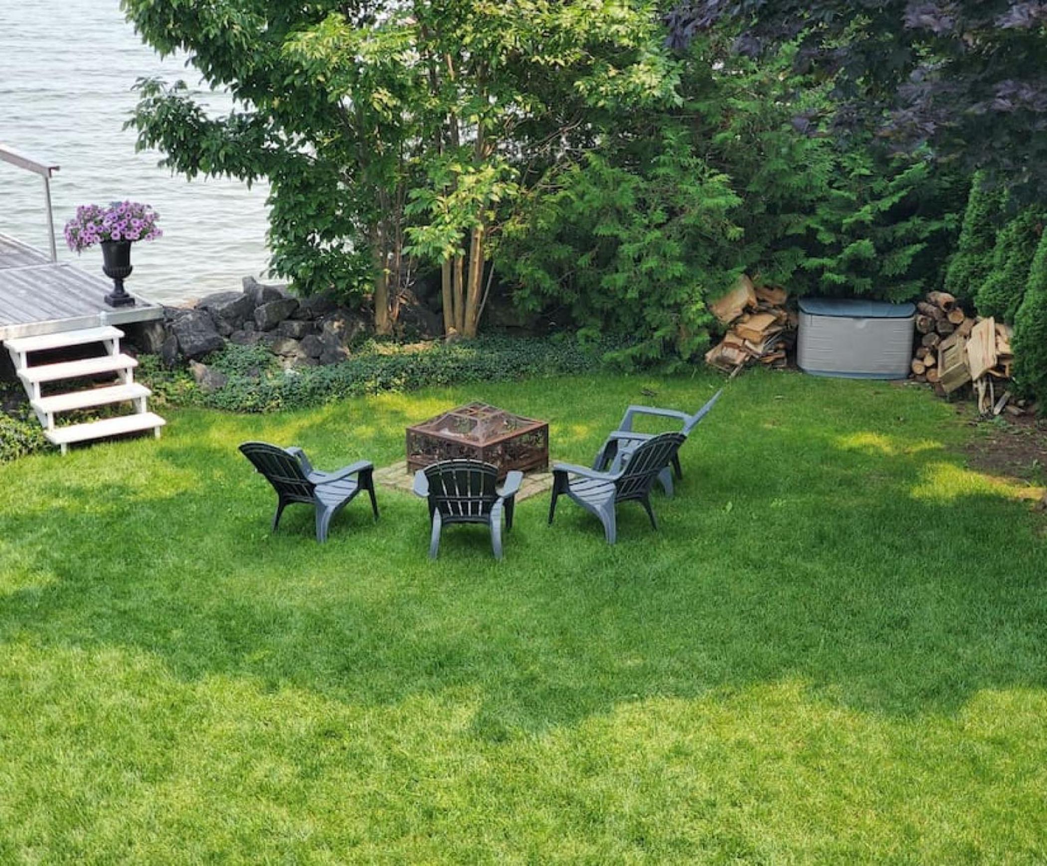 Waterfront Cottage on Georgian Bay w Hot Tub