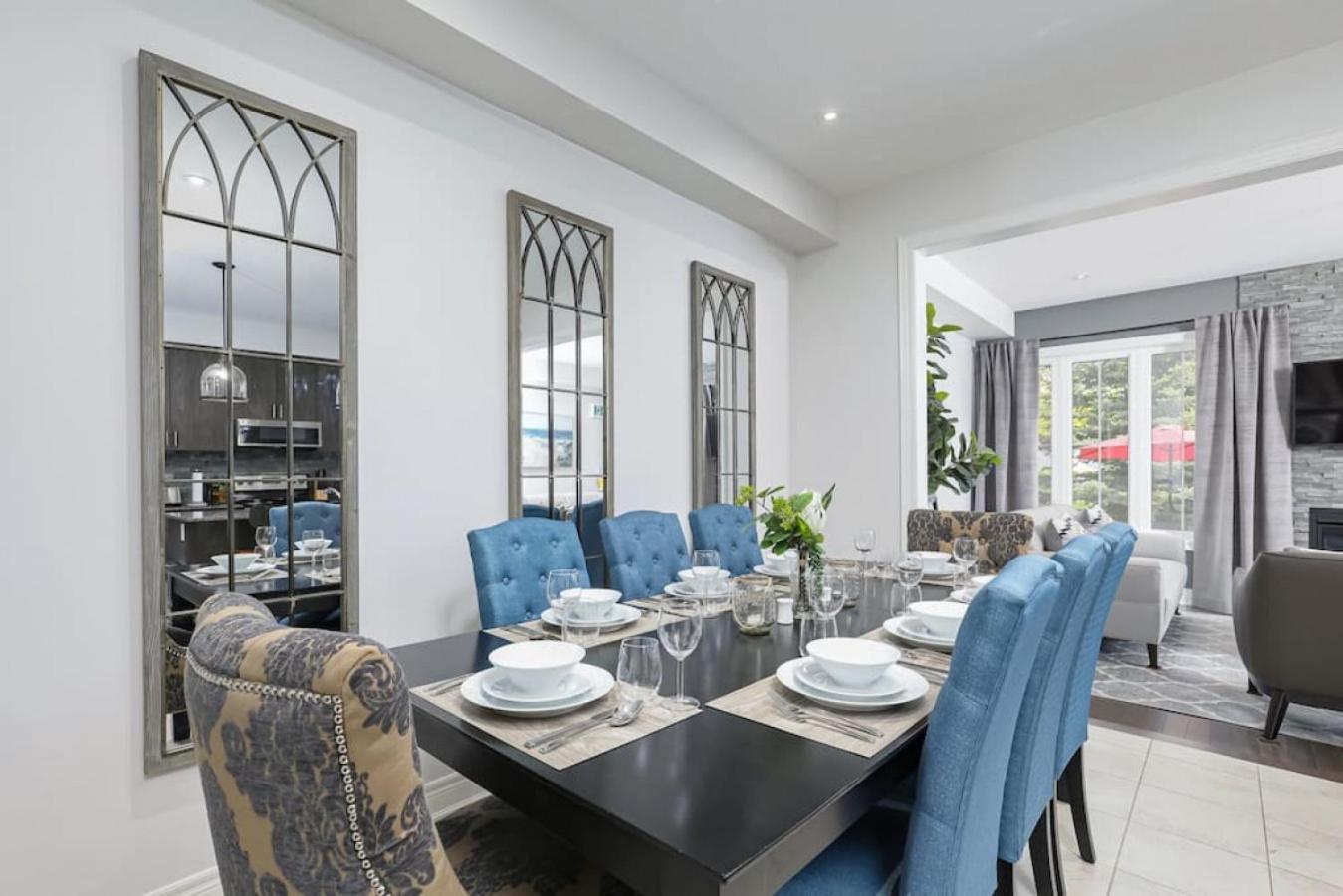 Exceptional 3 BDRM Townhome - 4 Seasons Rental