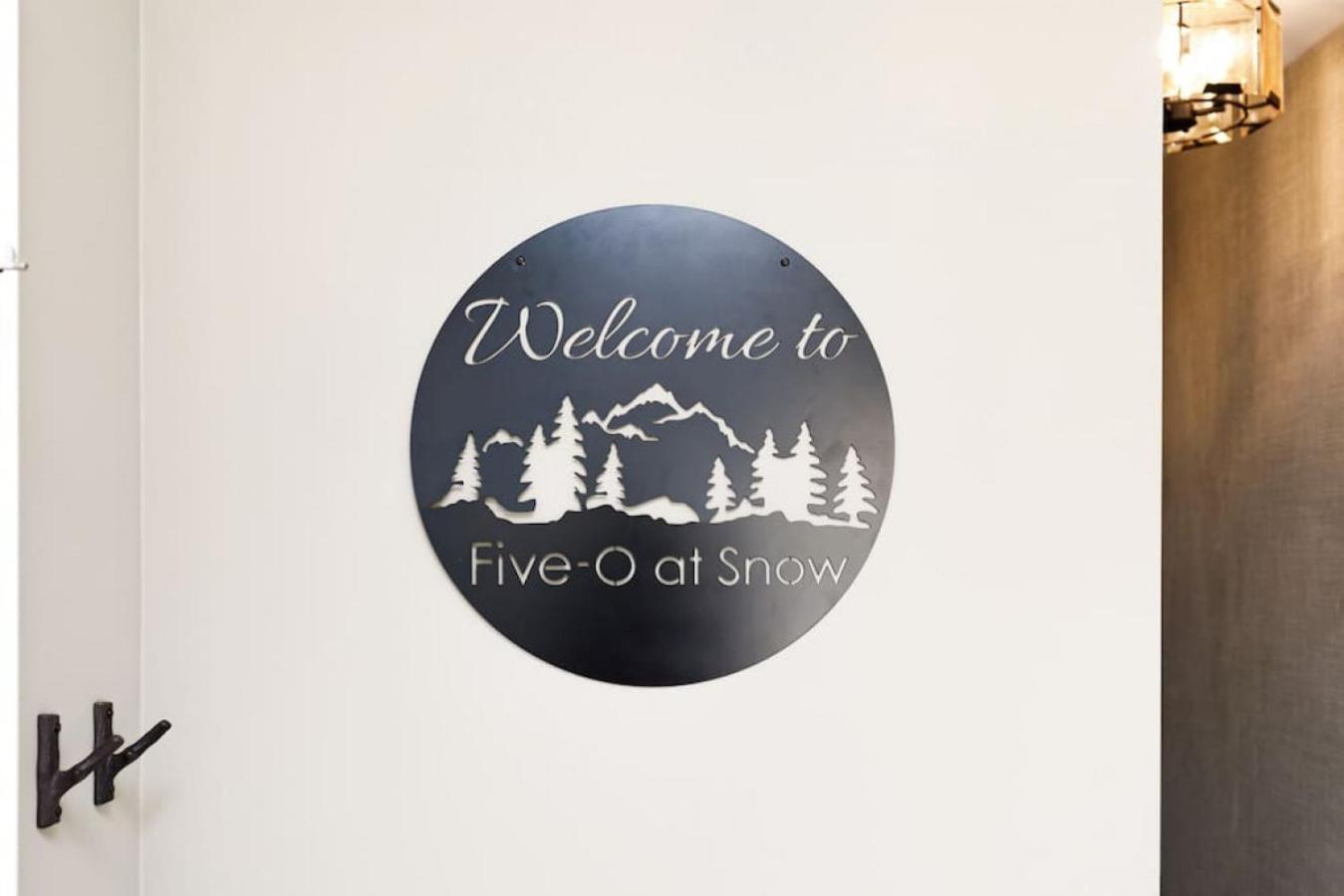 Exceptional 3 BDRM Townhome - 4 Seasons Rental