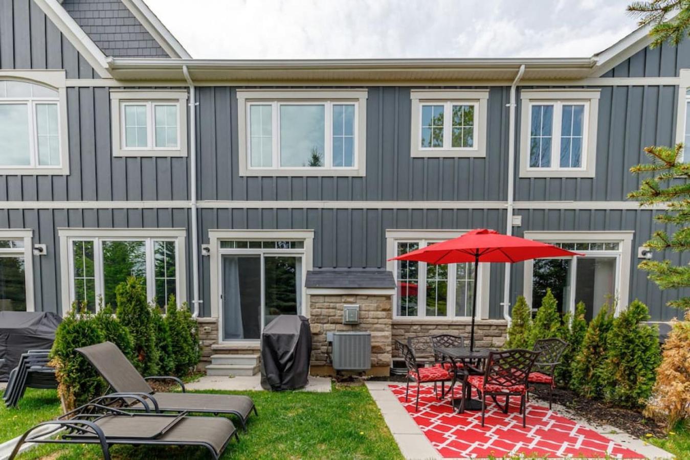 Exceptional 3 BDRM Townhome - 4 Seasons Rental