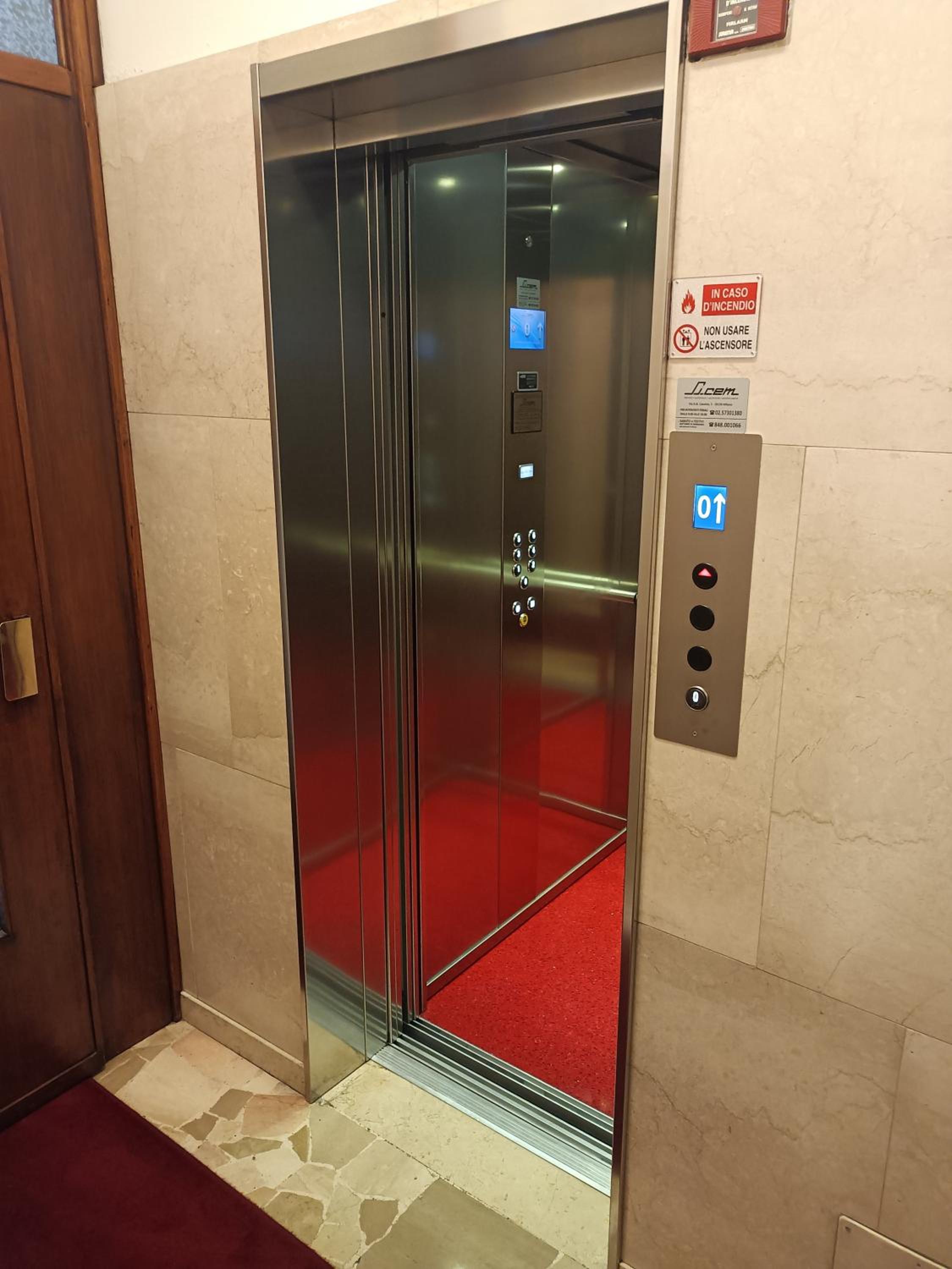 Elegant apartment for 4 - Metro 5 min - Duomo 10 min - Milano
