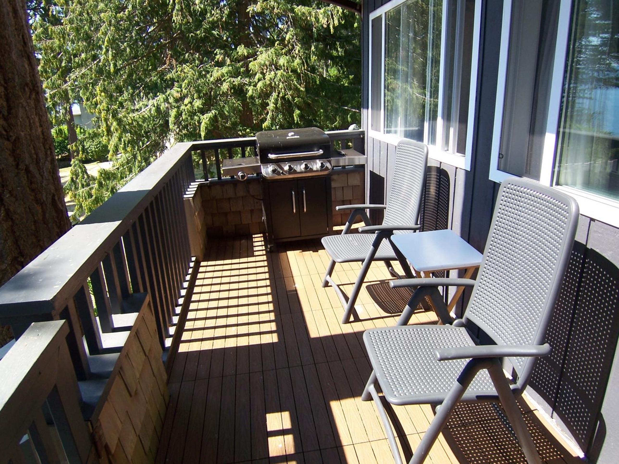 Malaspina Strait Cottage