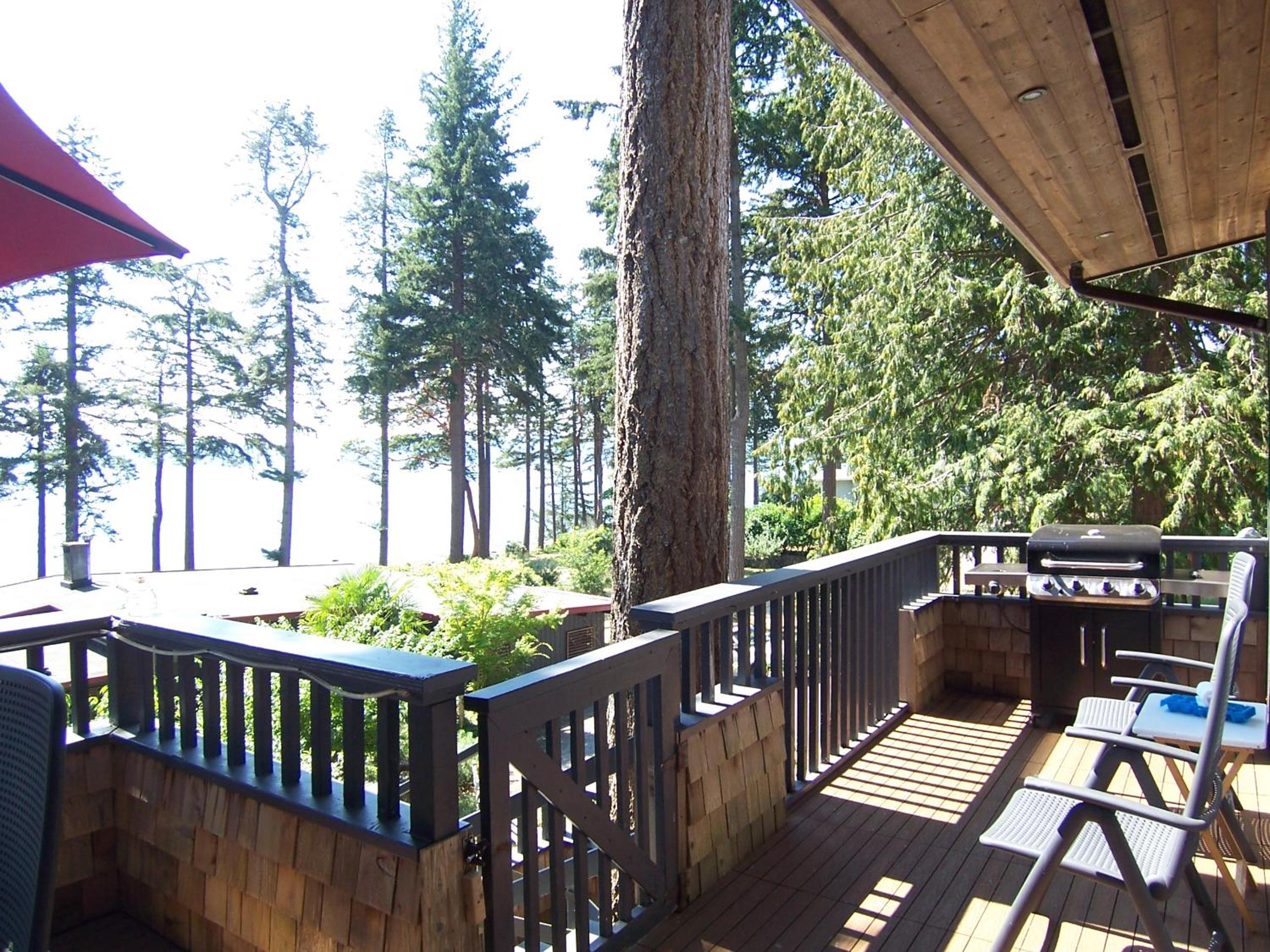 Malaspina Strait Cottage