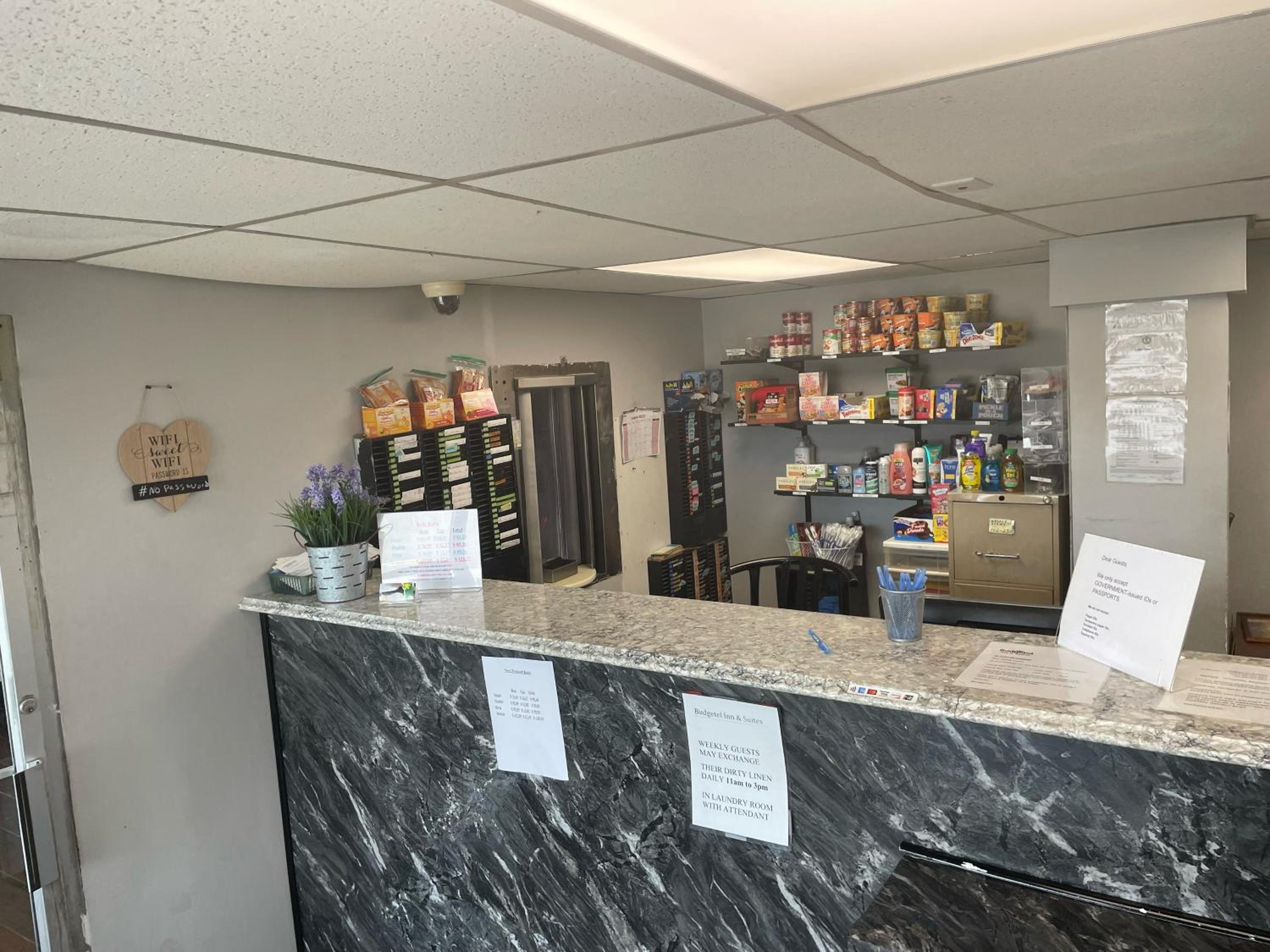 Budgetel Inn and Suites - Louisville